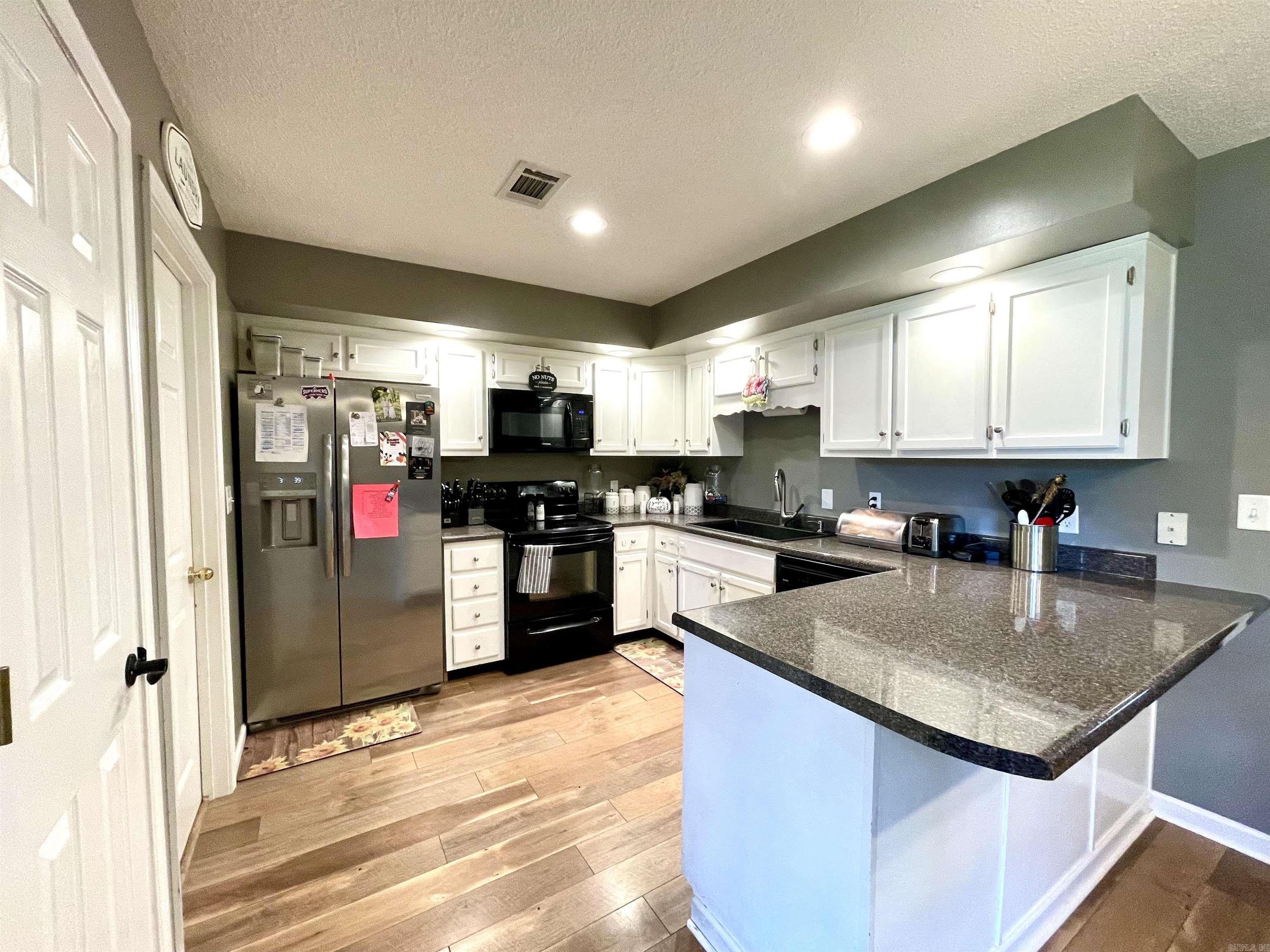 WINDSOR LANDING - Residential