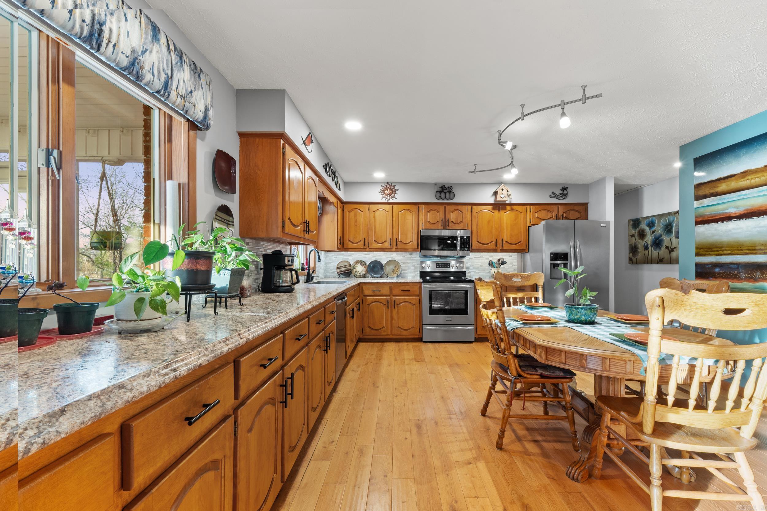 NORTH SHORE - Residential