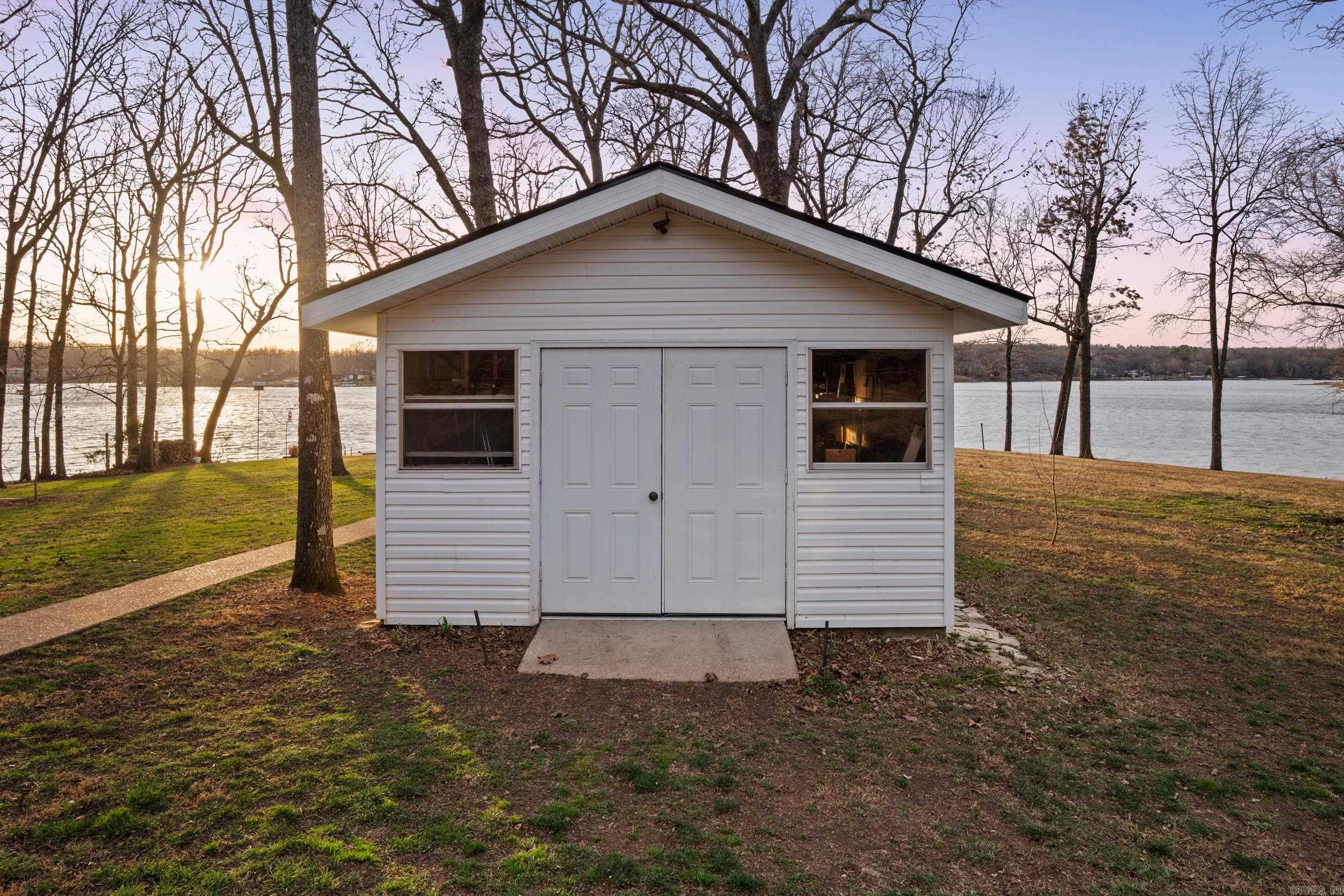 NORTH SHORE - Residential