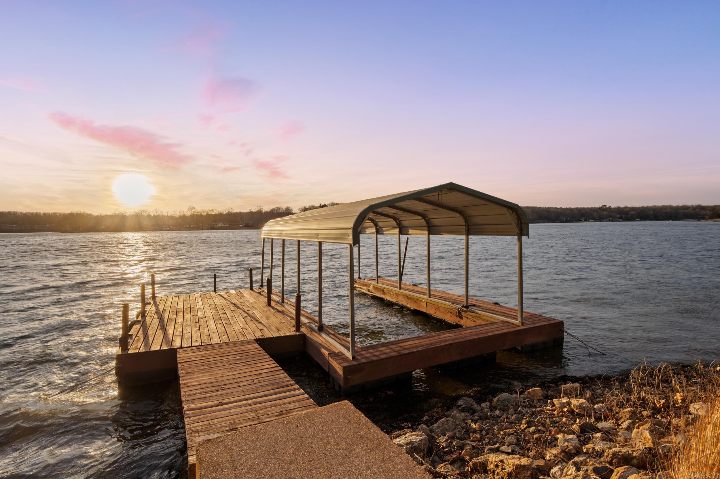 NORTH SHORE - Residential