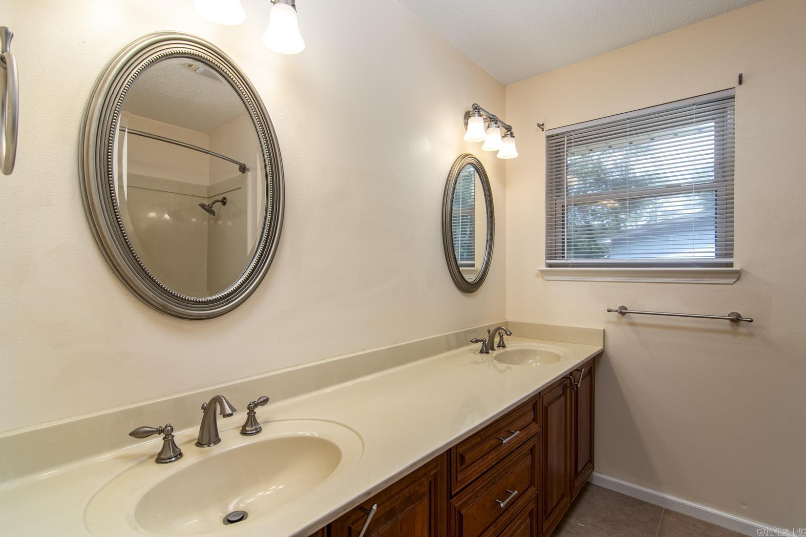 CAPITAL PLACE - Residential