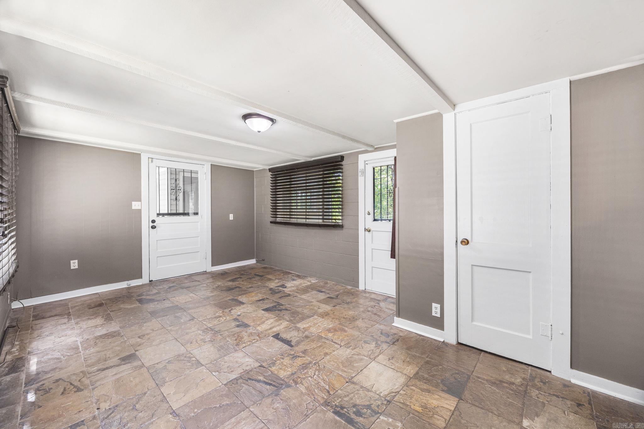 BALL B C ADDN - Residential
