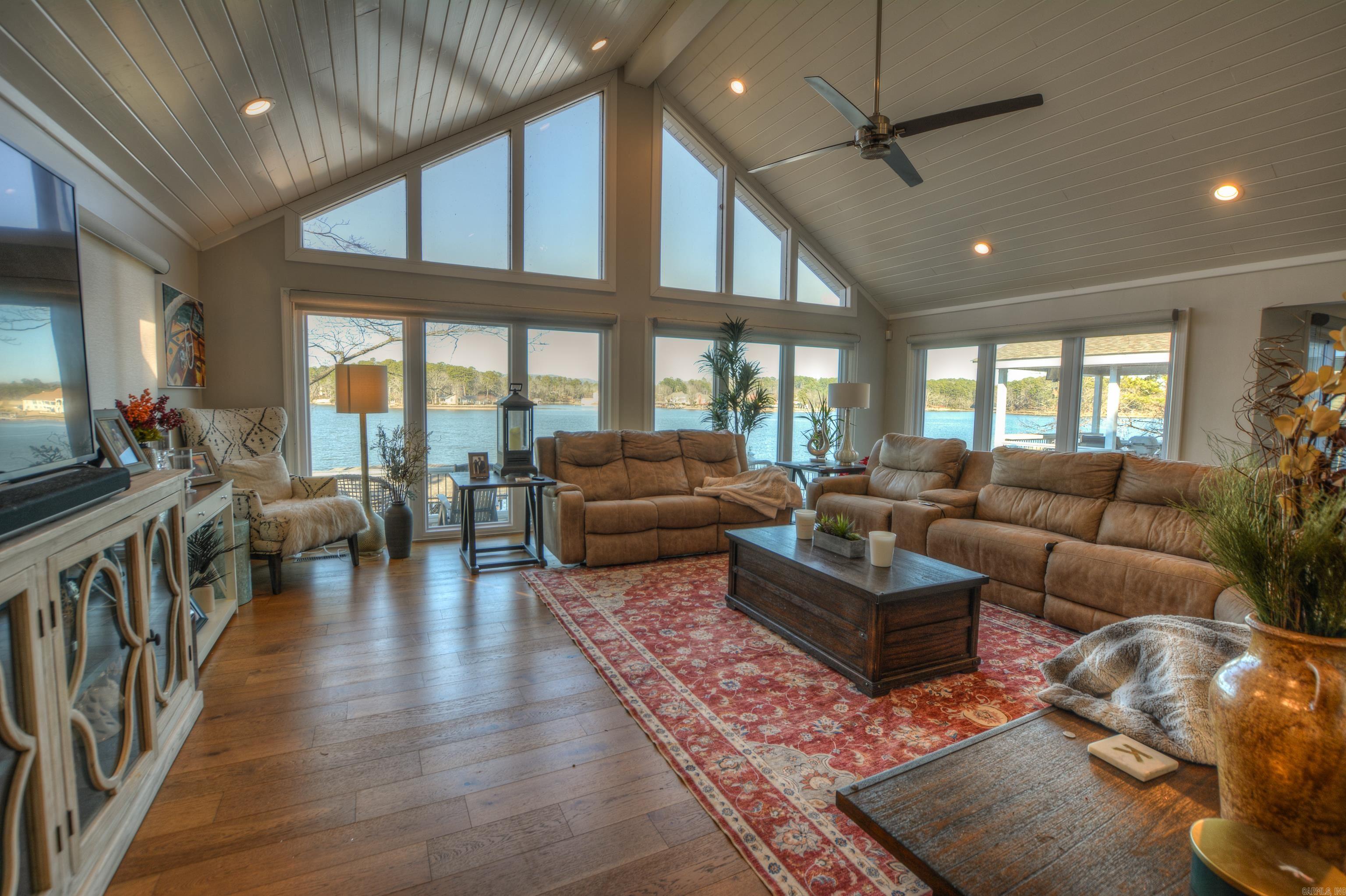 TANGLEWOOD - Residential