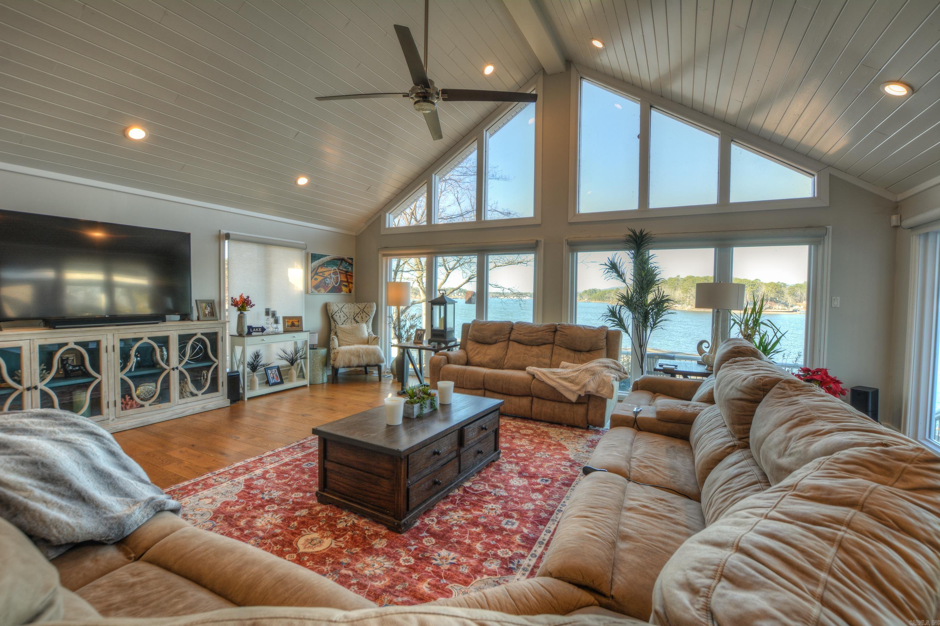 TANGLEWOOD - Residential