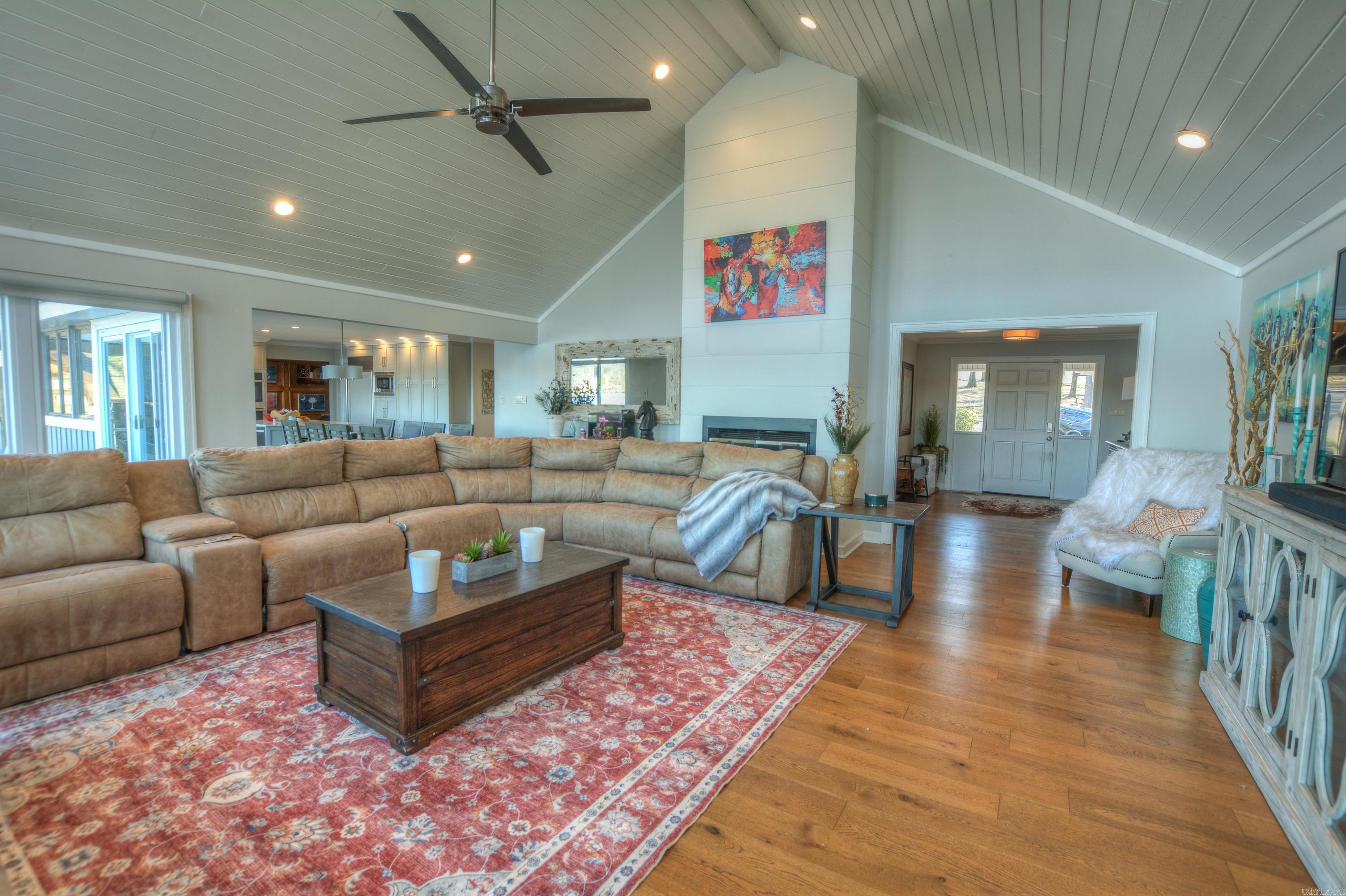 TANGLEWOOD - Residential