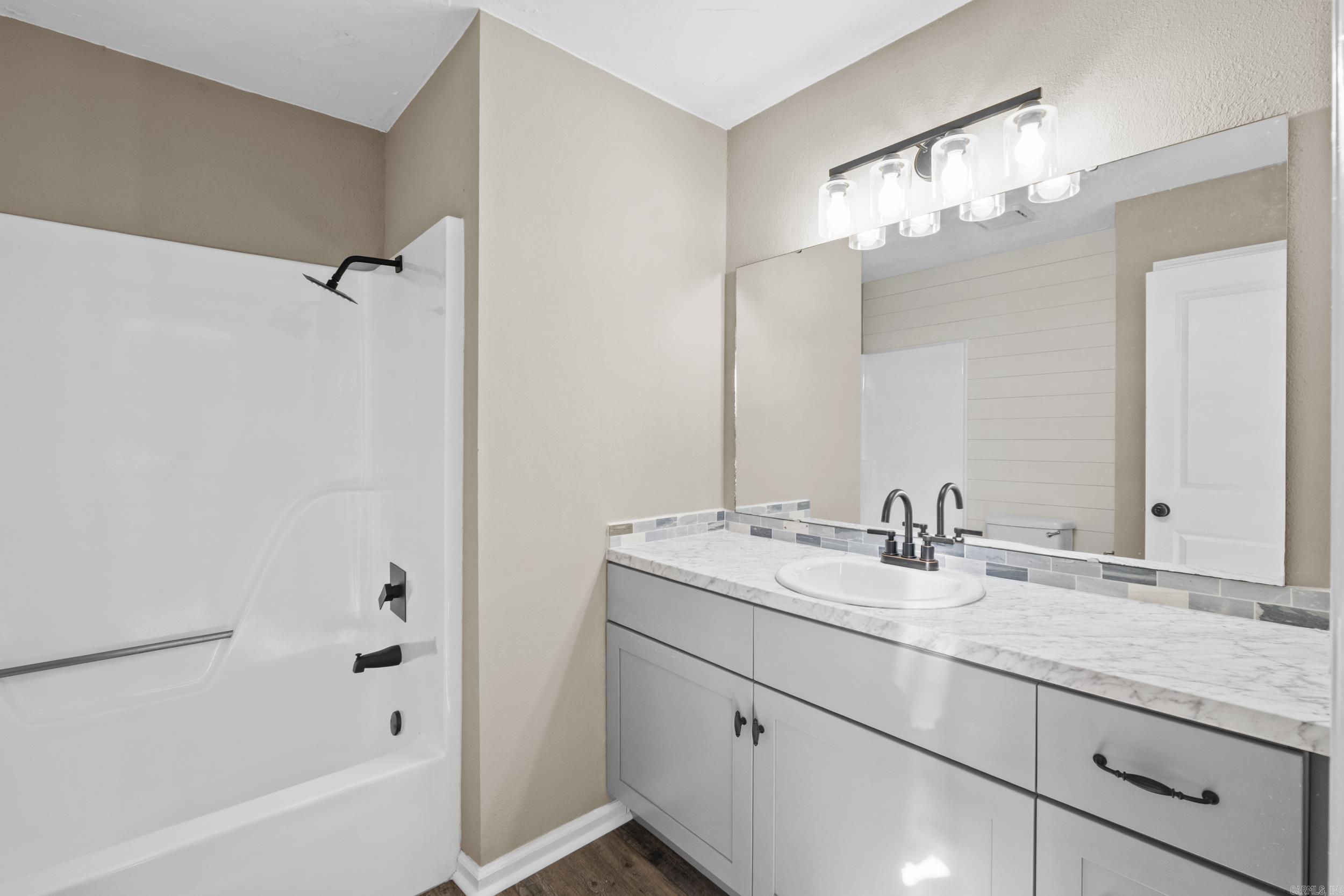 PEACOCK - Residential