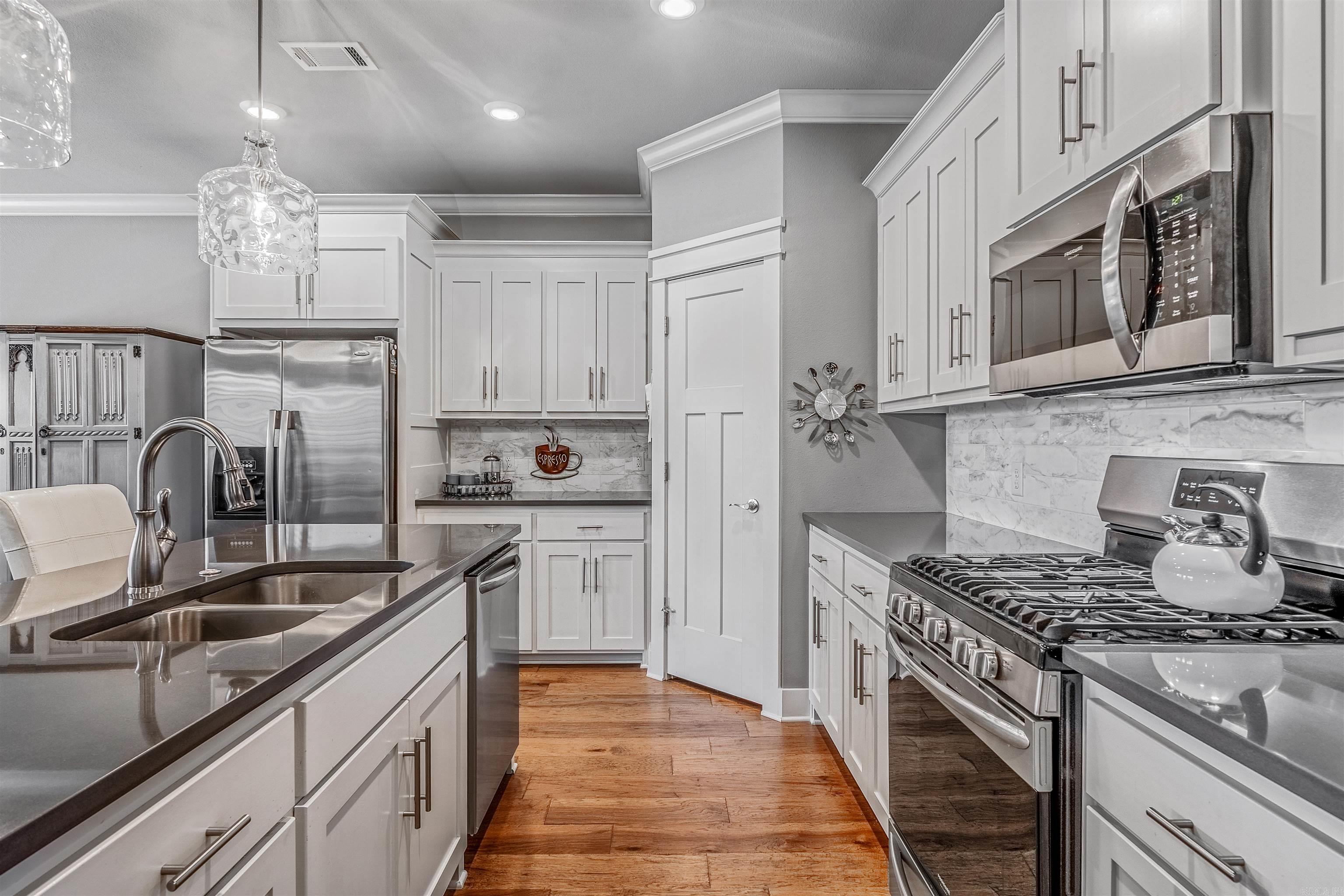 Chalets At Country Club - Residential