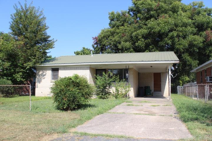 No Disclosure. To be sold AS IS. No interior access without the hold harmless form signed prior to viewing (Docs online) See showing remarks. This is an AS IS cash only sales offering. VAREP Addenda required on ALL offers. Please allow 3-5 days for offer review. NO LLC's or Corps ( USA Homeownership Foundation, Inc., DBA VAREP is a 501-c3 and is not affilitated with the VA or any government agency.