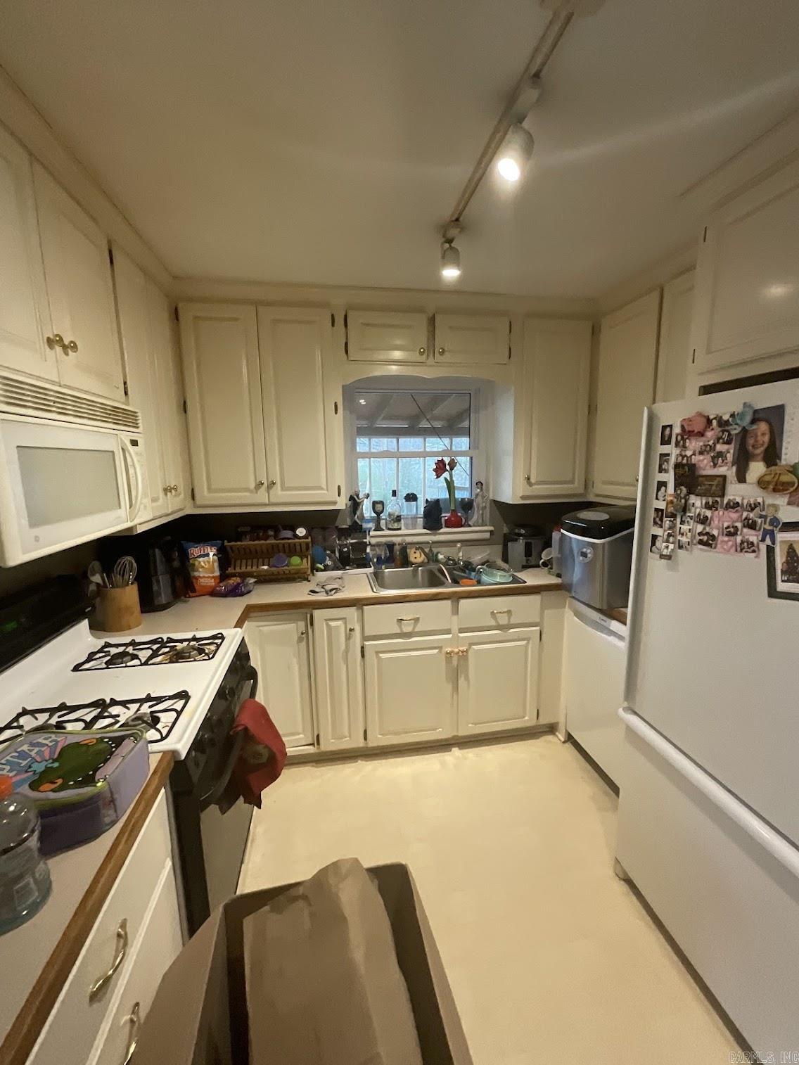 COLLEGE TERRACE - Residential