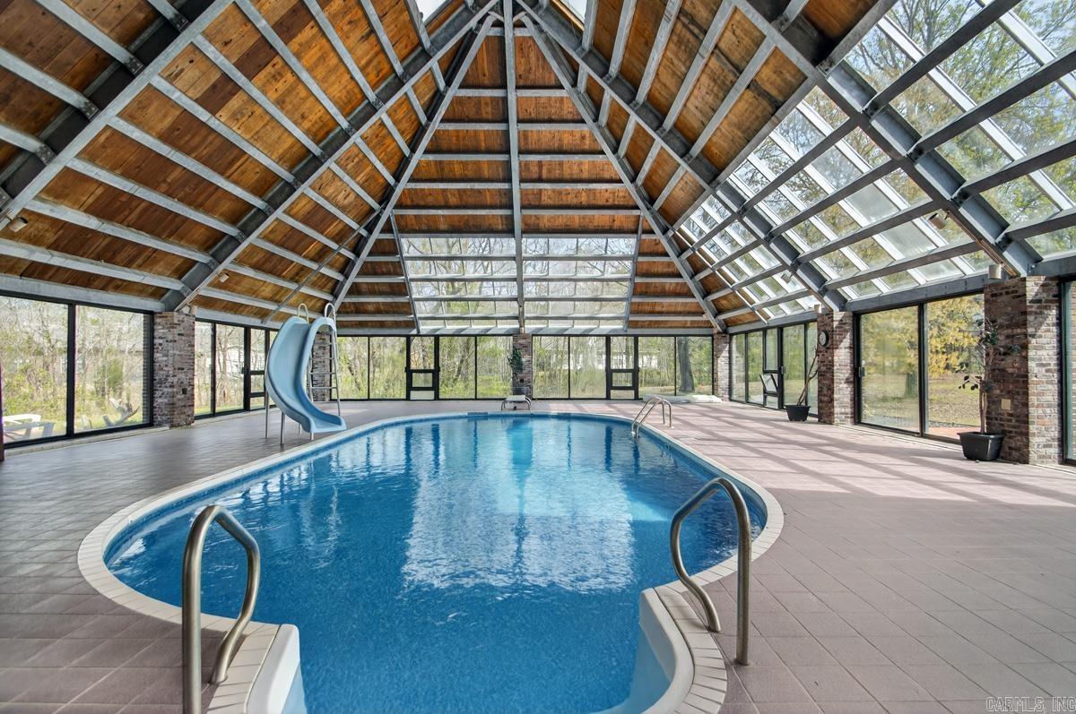 Maple Creek Orchard Lake - Residential