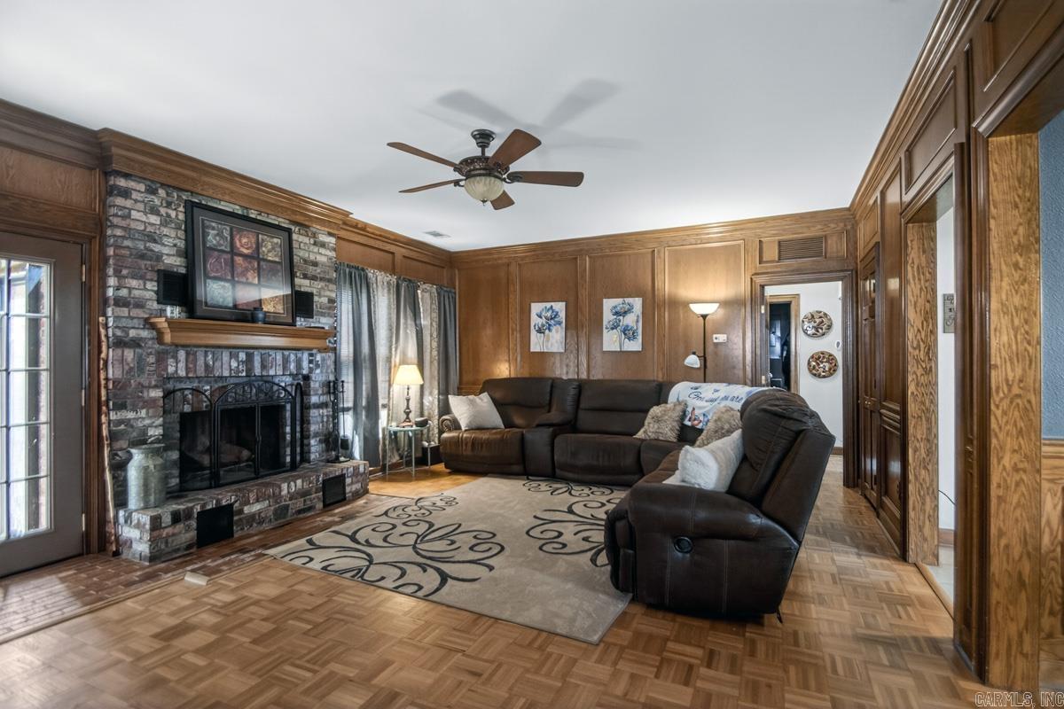 Maple Creek Orchard Lake - Residential