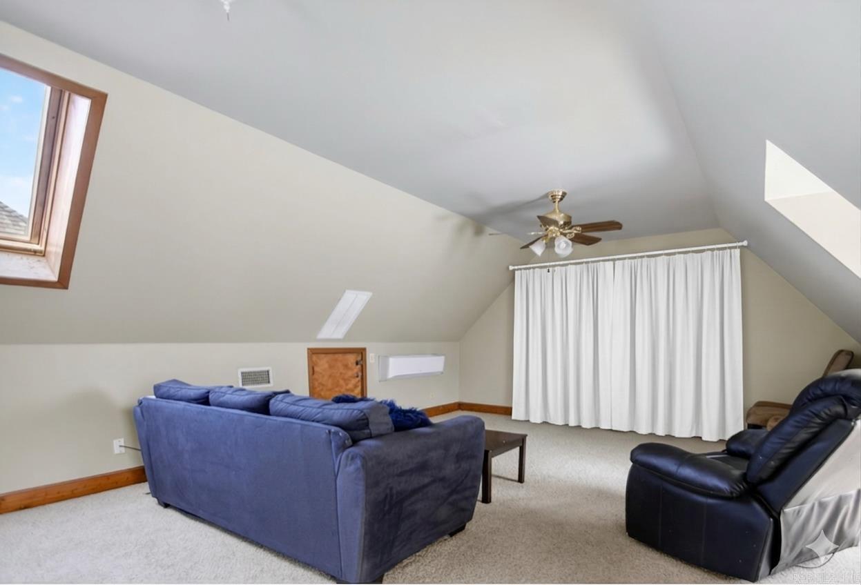 Maple Creek Orchard Lake - Residential