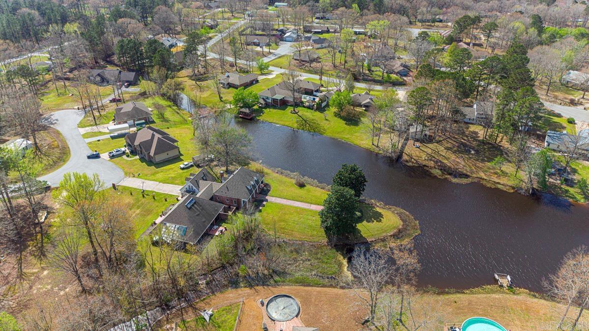 Maple Creek Orchard Lake - Residential