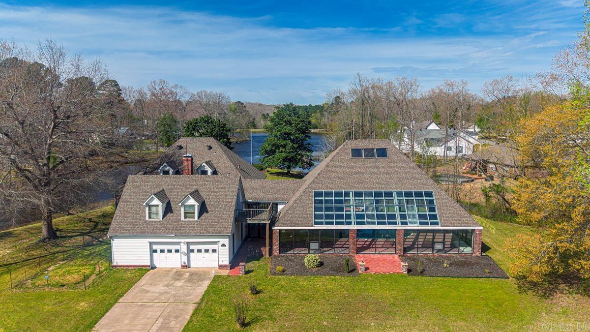 Maple Creek Orchard Lake - Residential