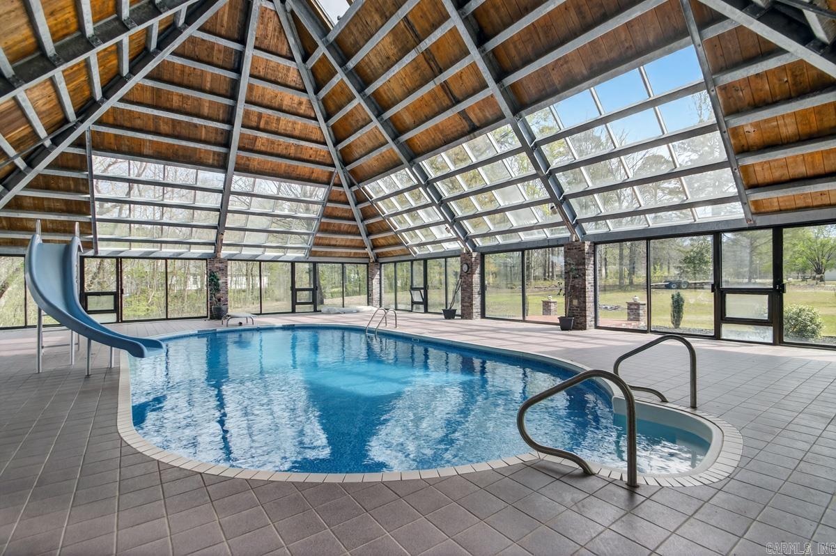 Maple Creek Orchard Lake - Residential