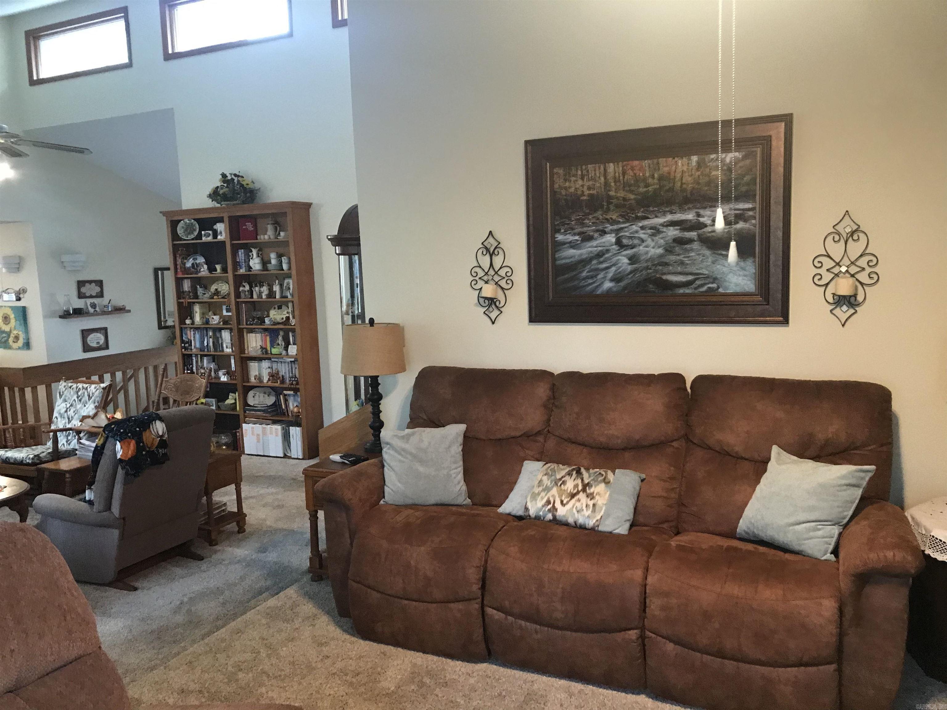 INDIAN HILLS - Residential