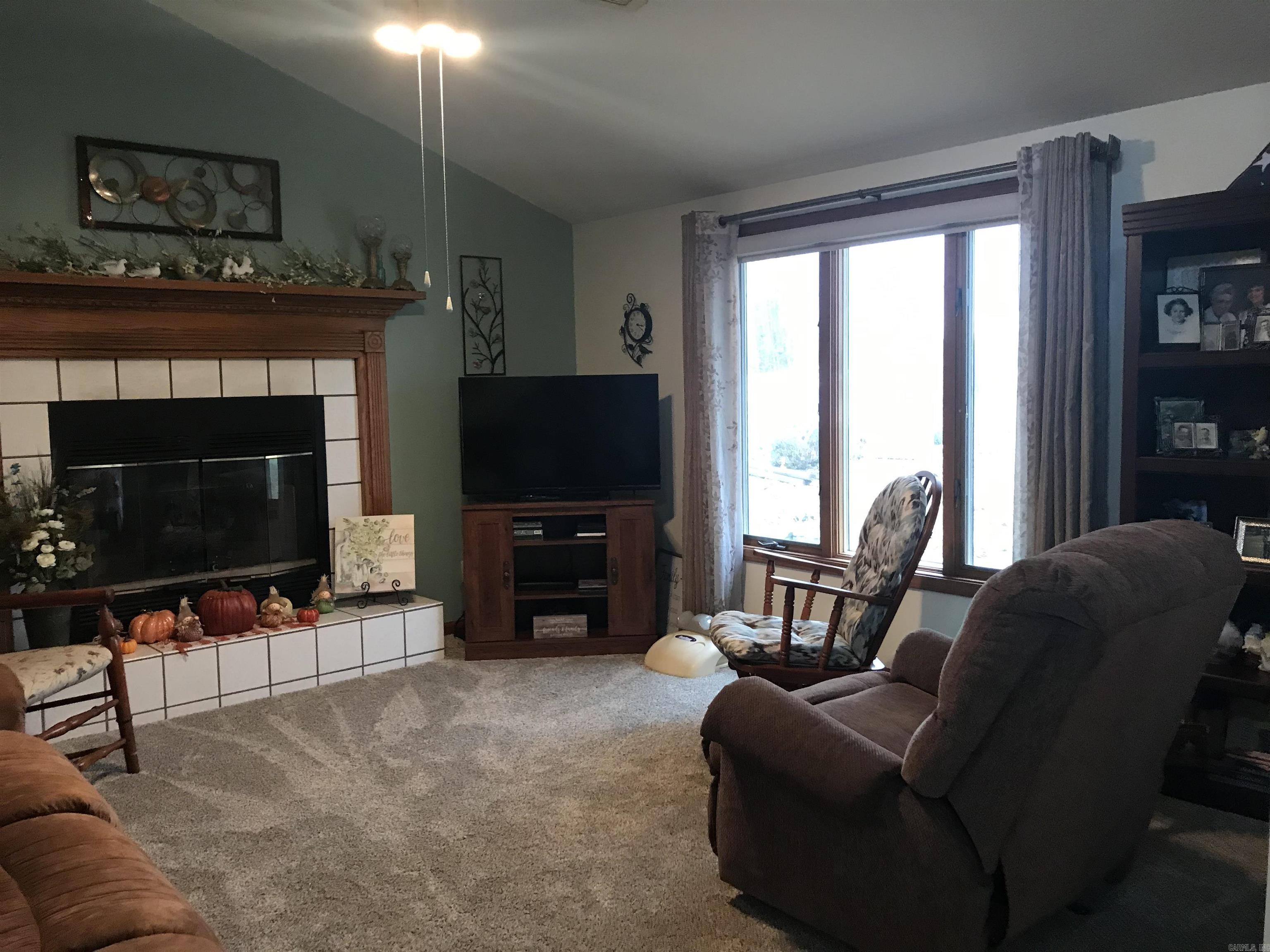 INDIAN HILLS - Residential
