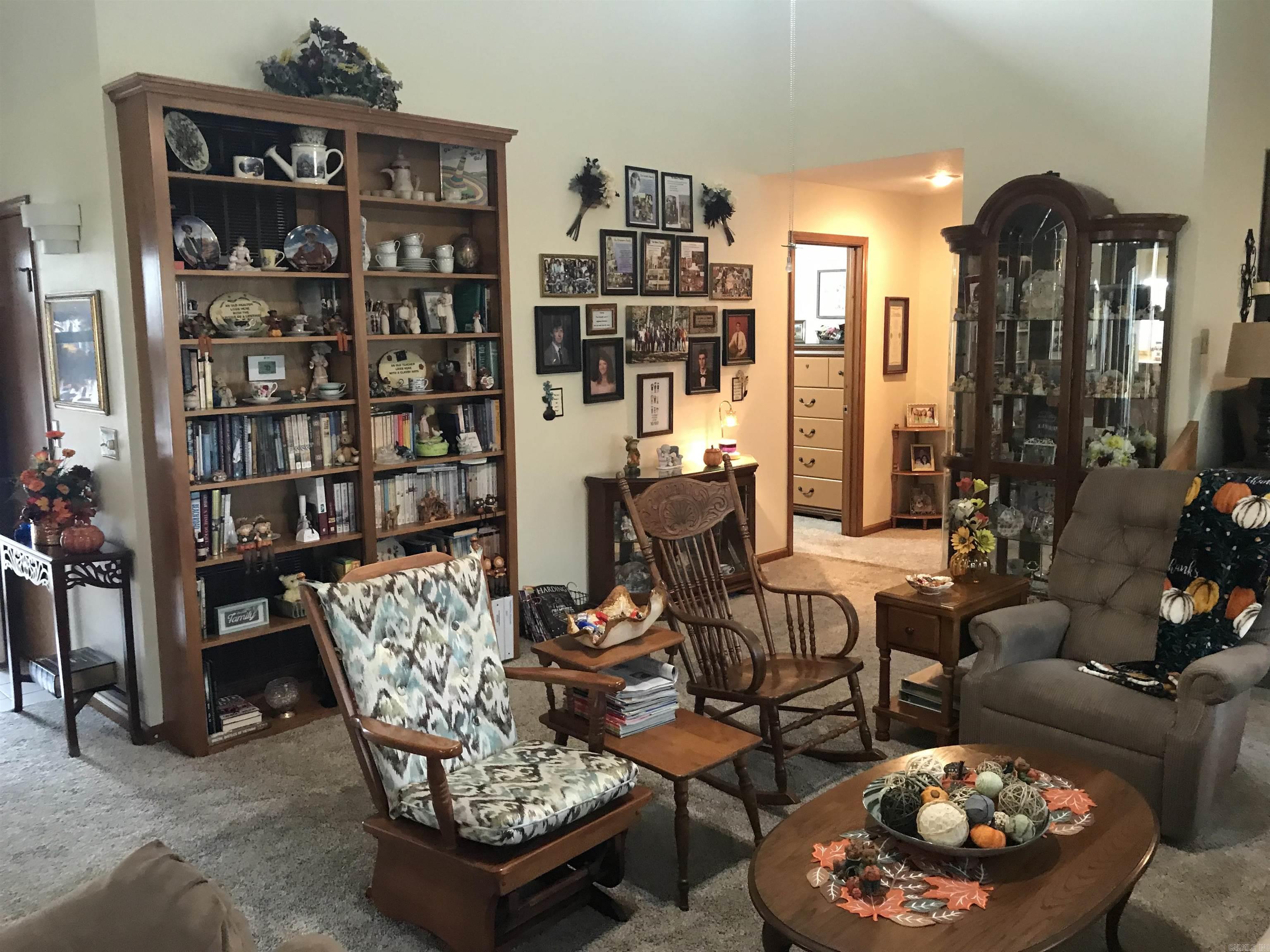 INDIAN HILLS - Residential