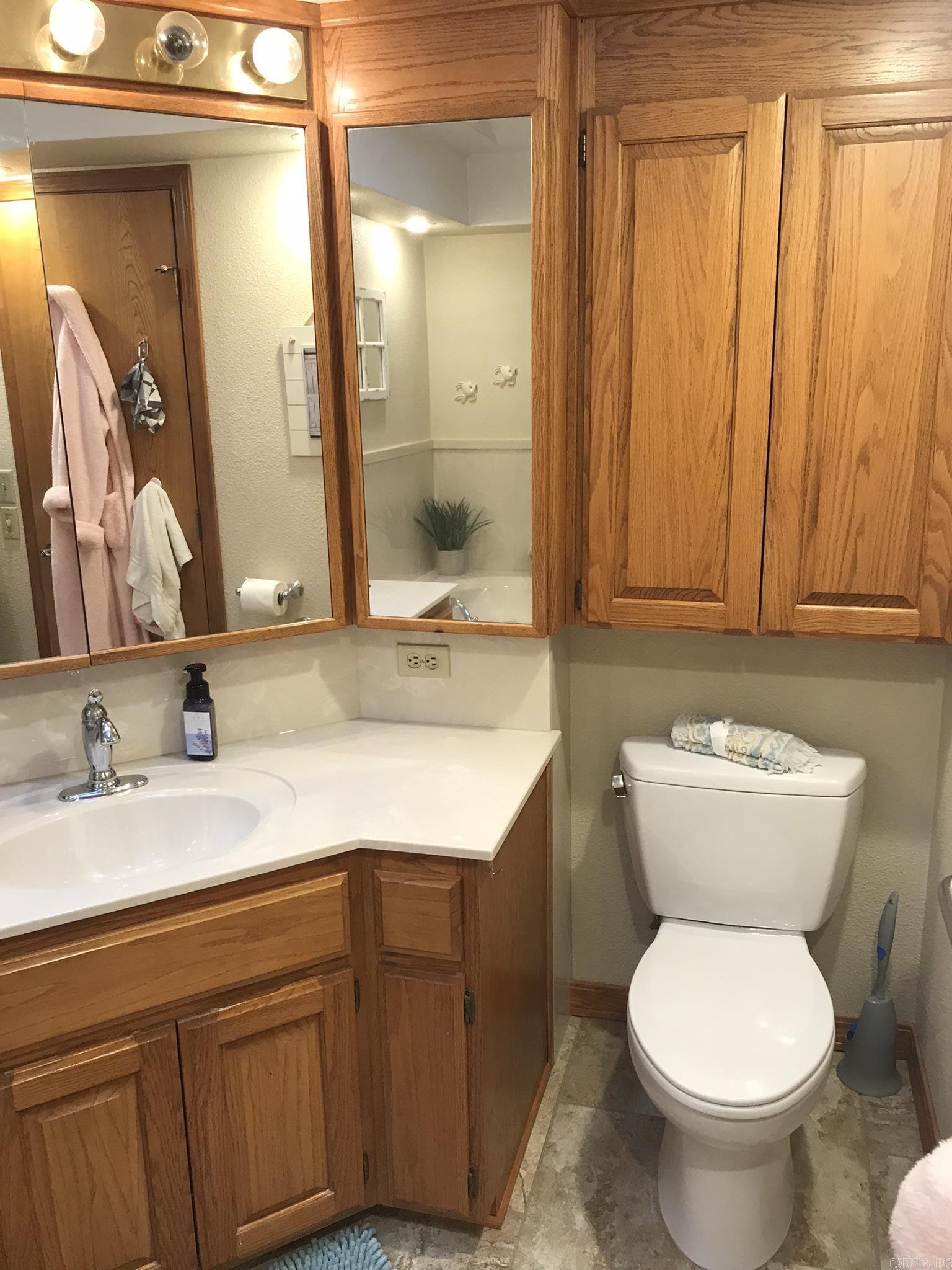 INDIAN HILLS - Residential