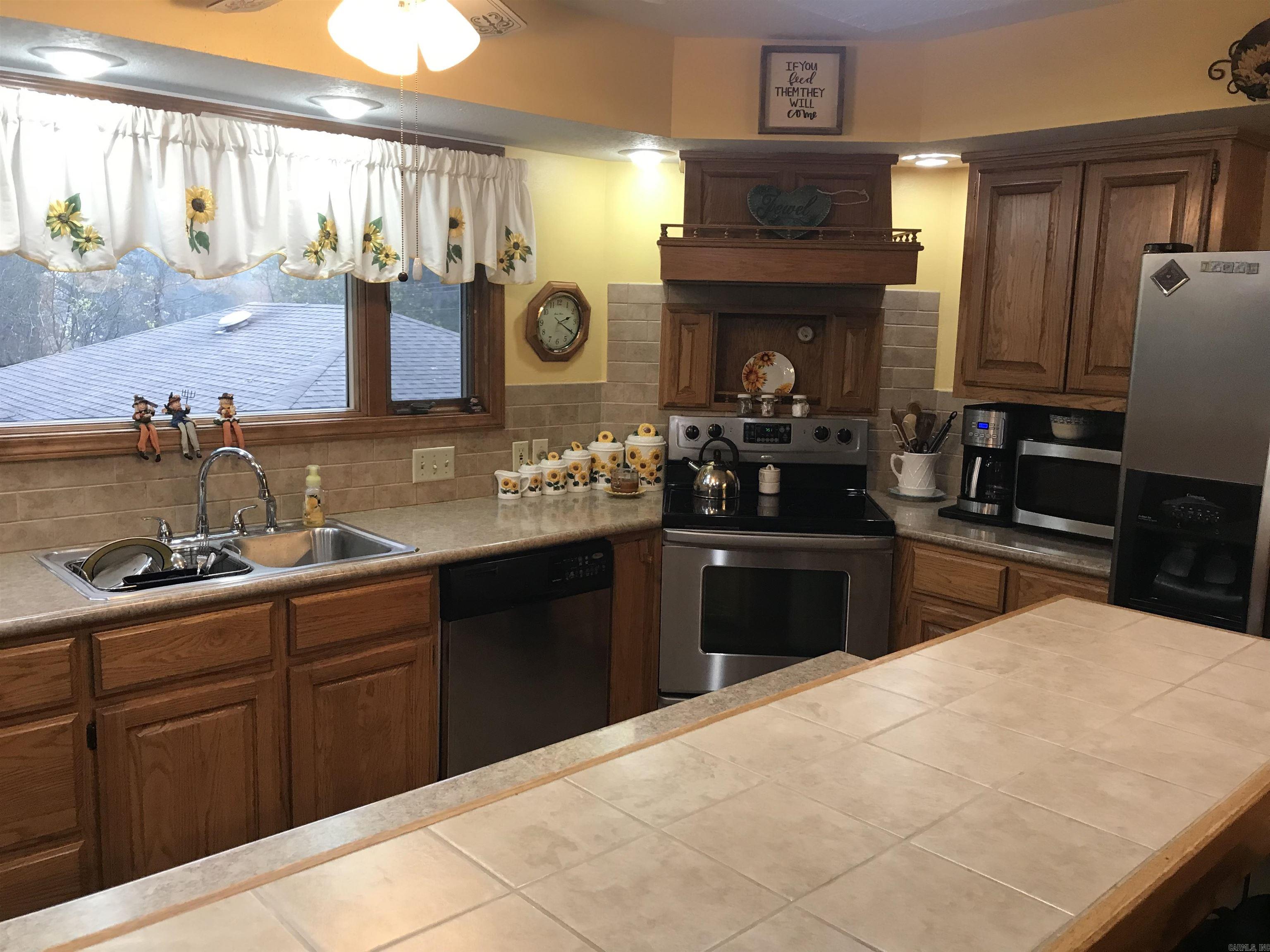 INDIAN HILLS - Residential