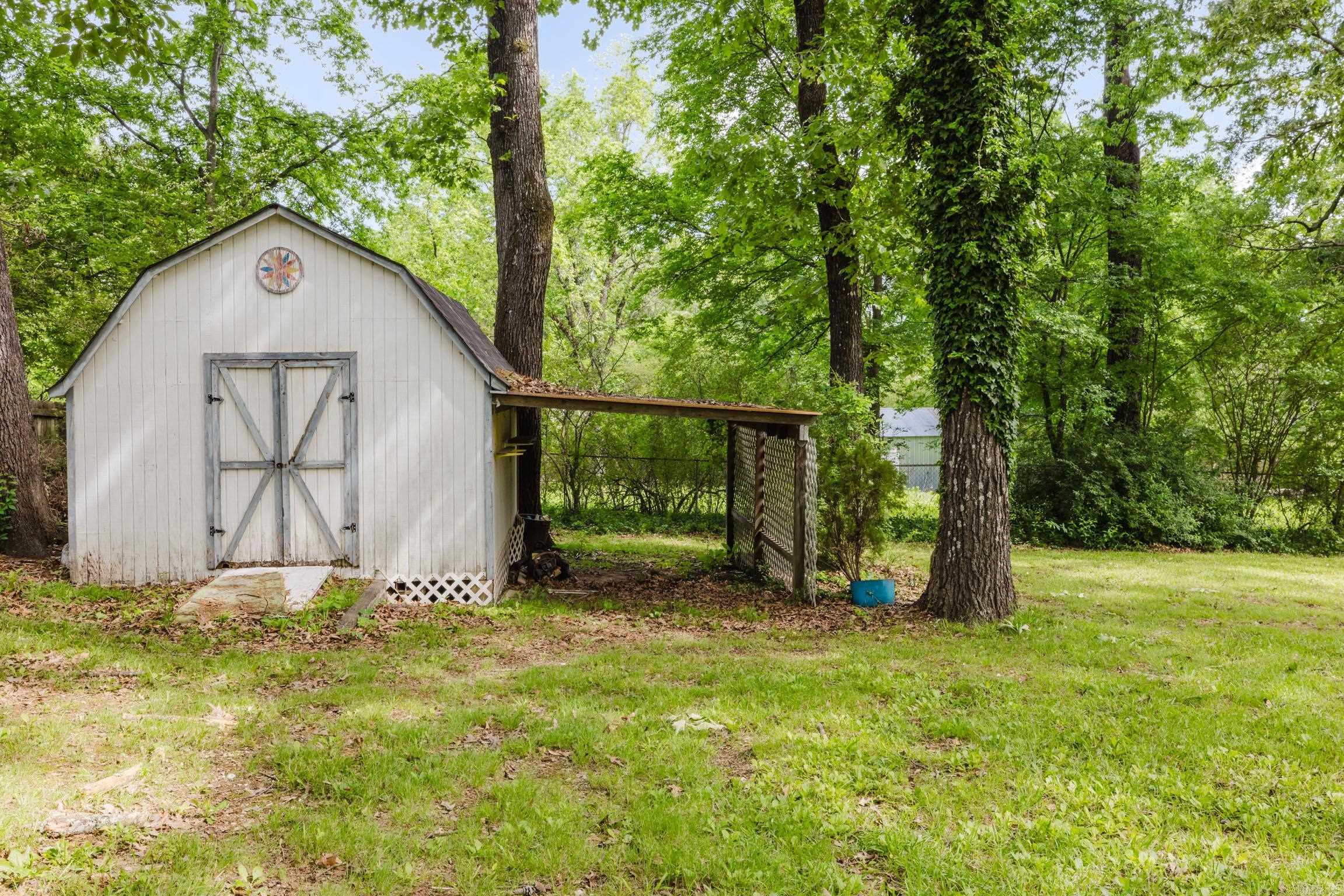 SALEM OAKS - Residential