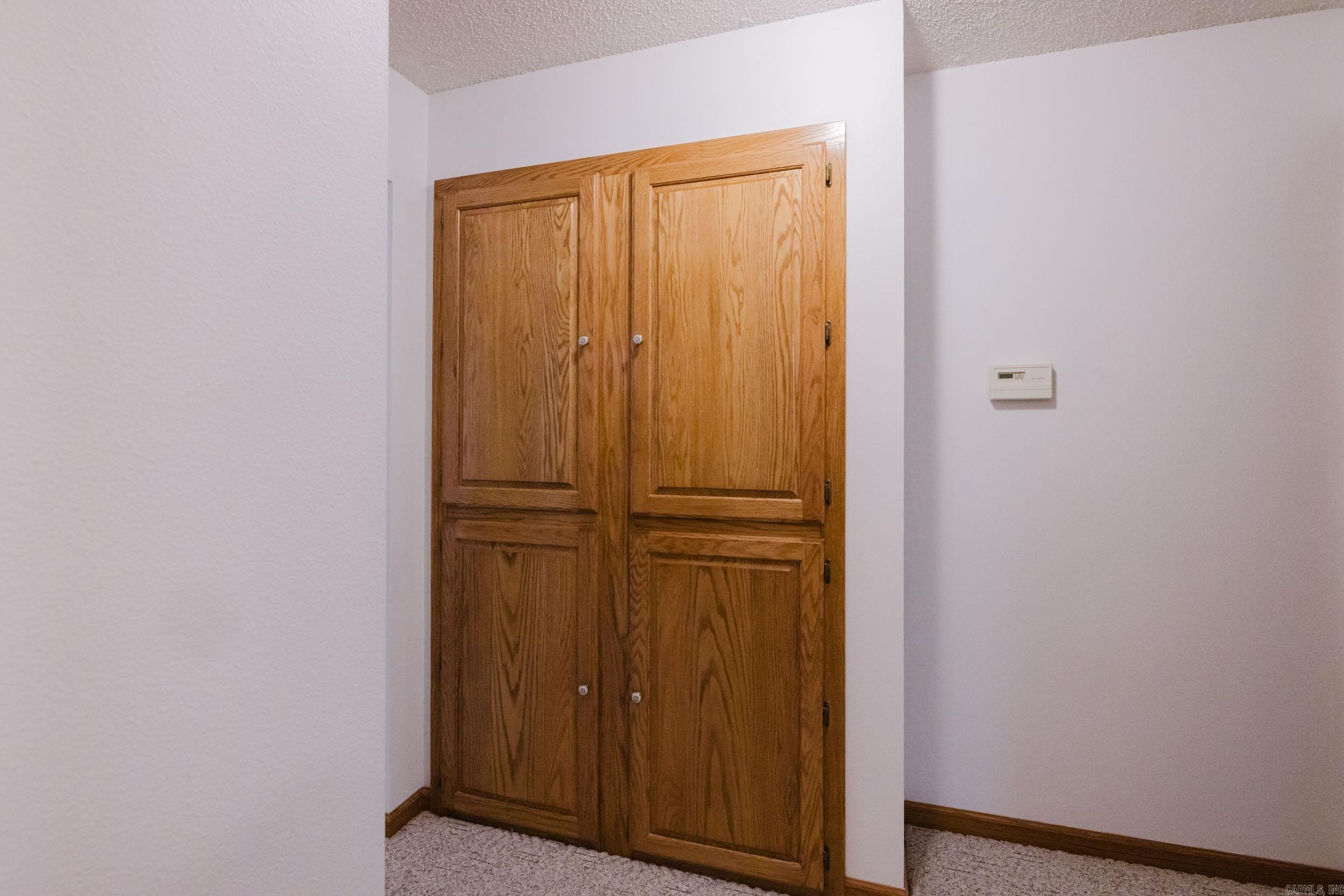 SALEM OAKS - Residential
