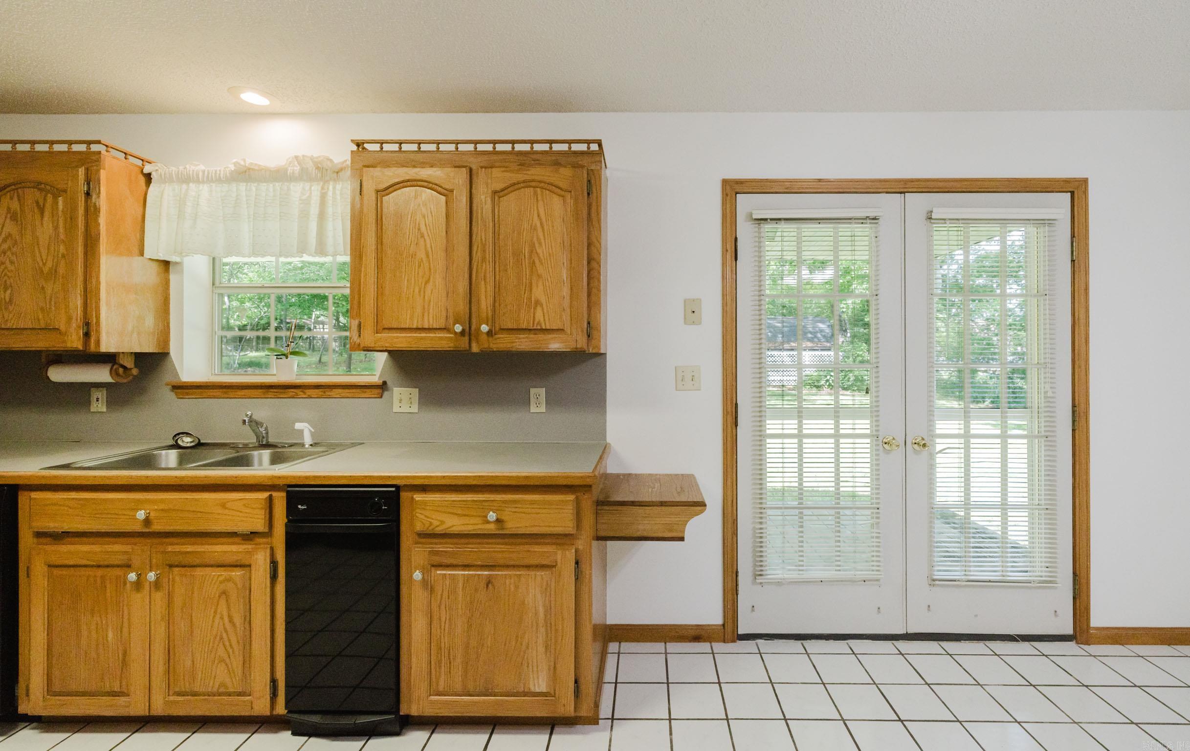 SALEM OAKS - Residential
