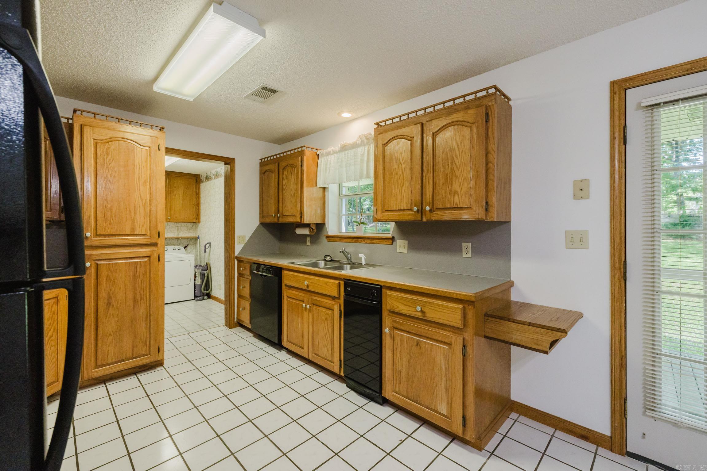 SALEM OAKS - Residential