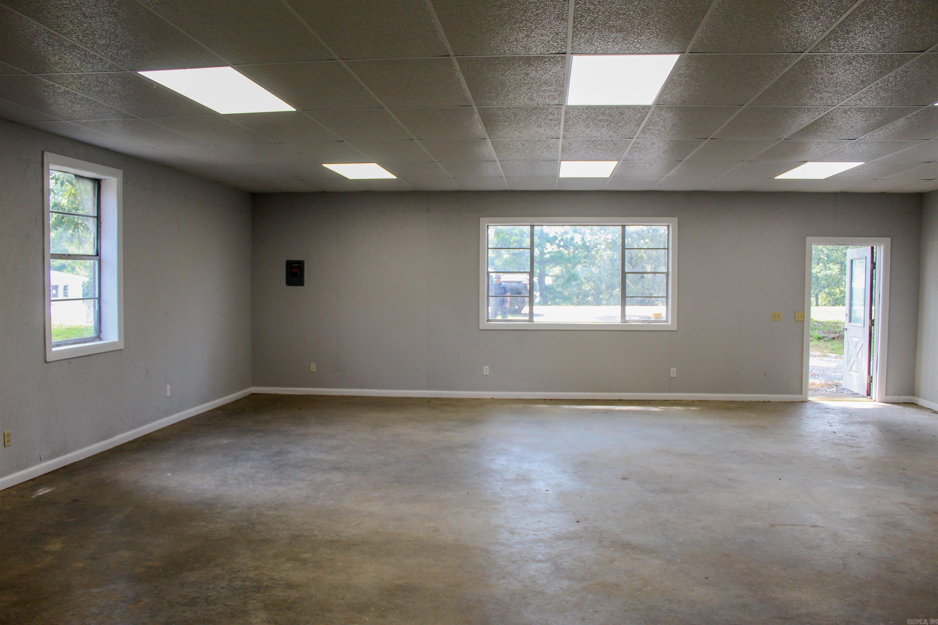 Metes & Bounds - Commercial Lease