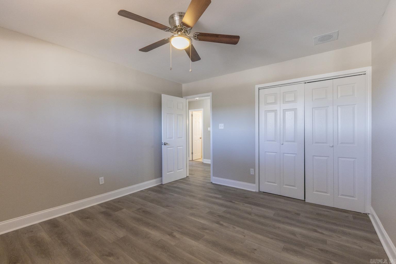 BEAUTIFUL LAKEVIEW - Residential