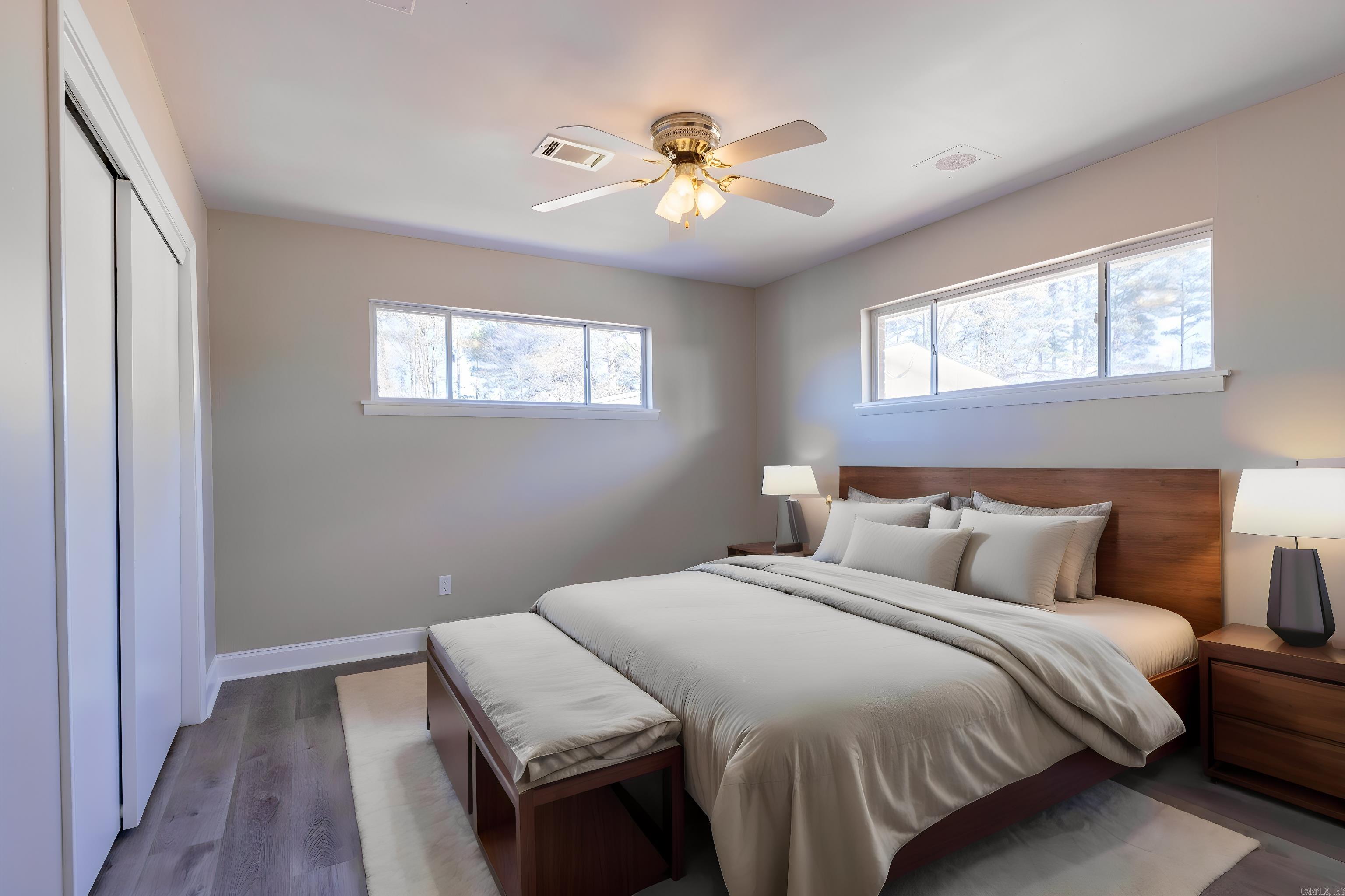 BEAUTIFUL LAKEVIEW - Residential