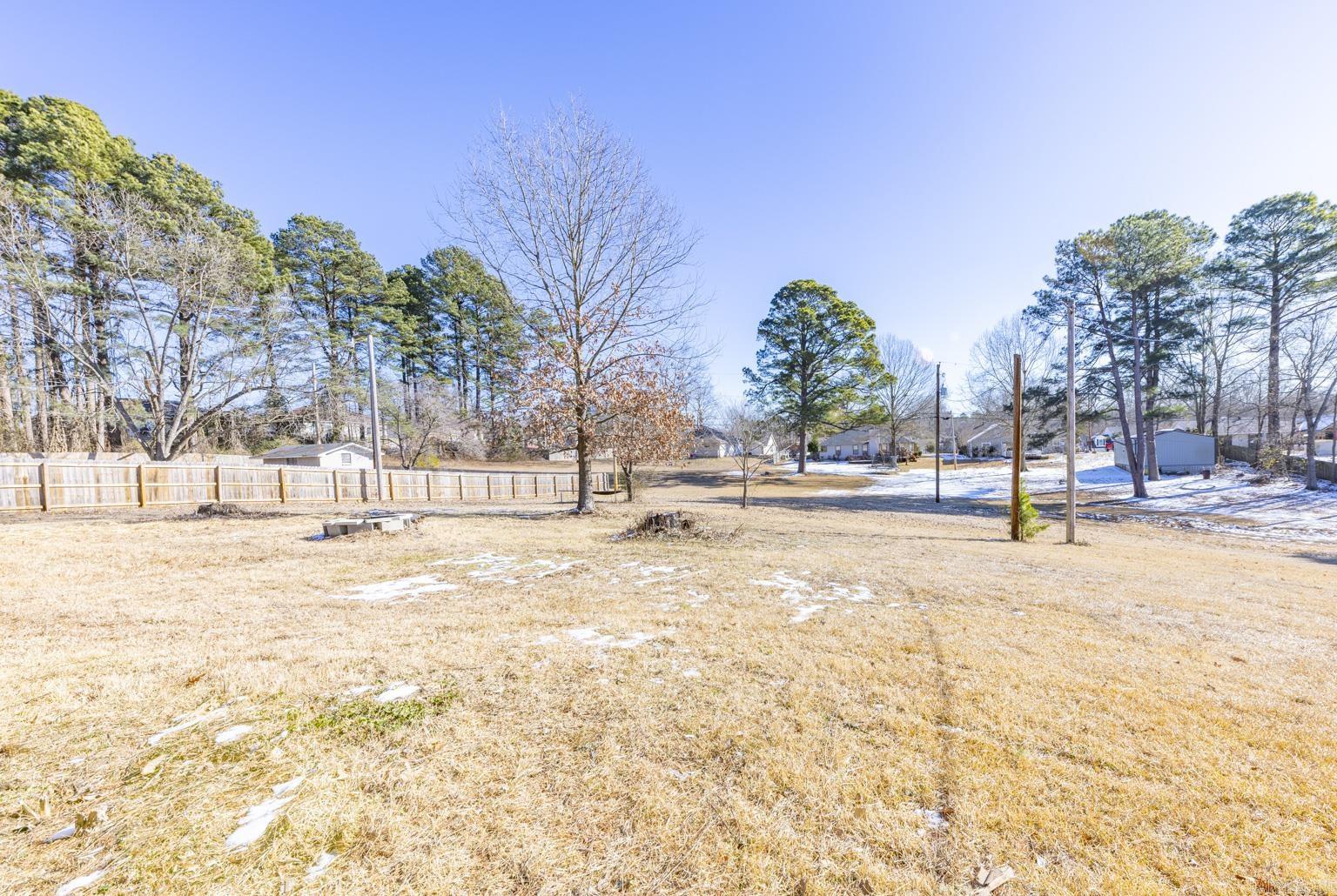 BEAUTIFUL LAKEVIEW - Residential