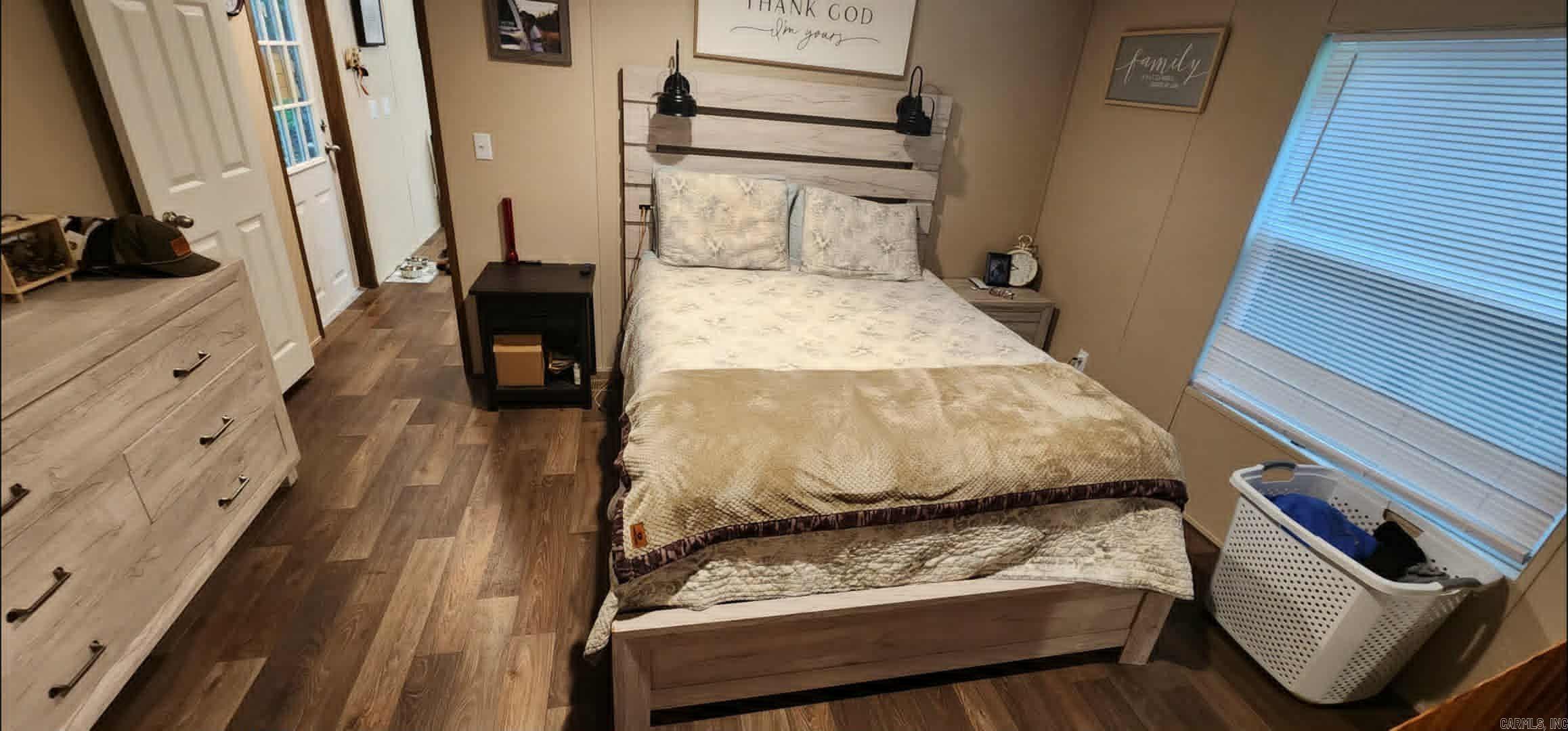 OAK MEADOWS ACRES - Residential