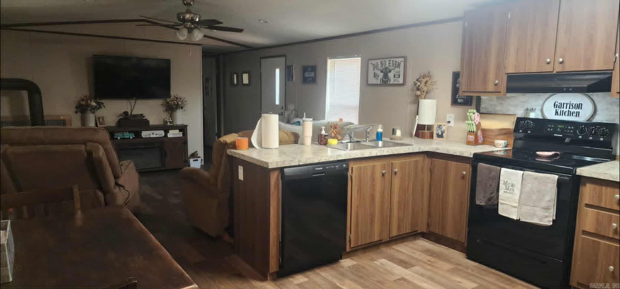 OAK MEADOWS ACRES - Residential