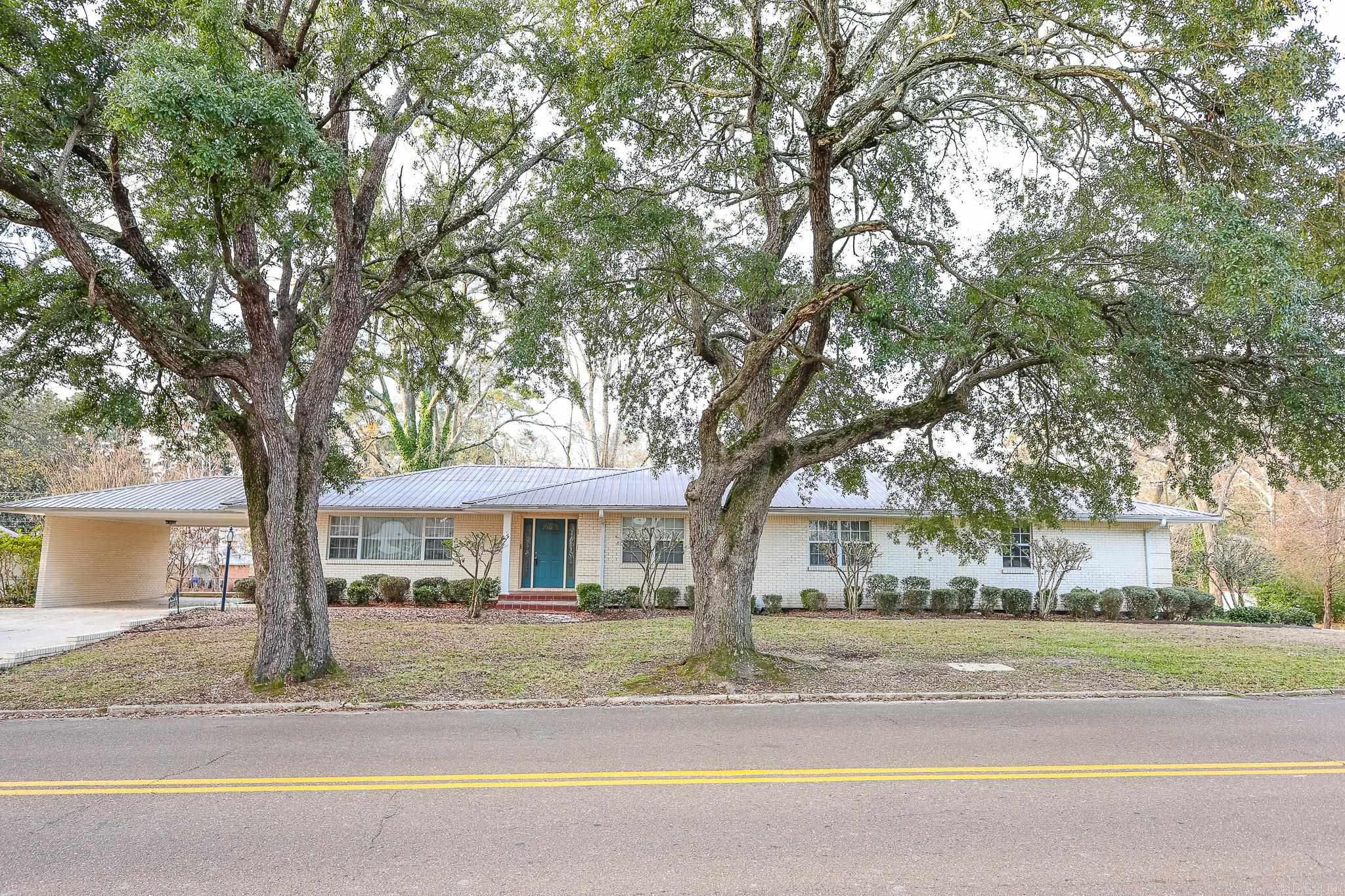 THOMPSON HEIGHTS - Residential