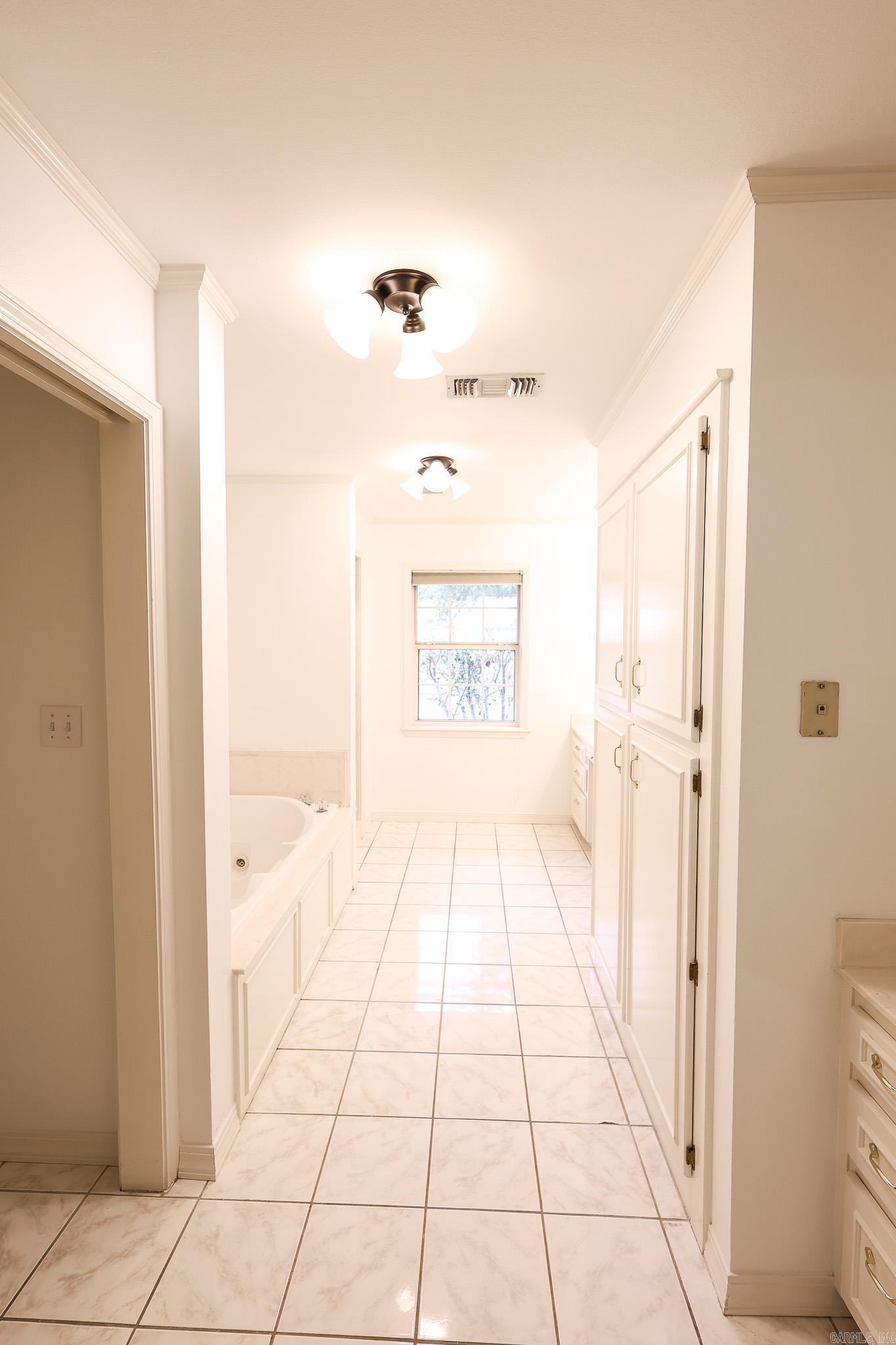 THOMPSON HEIGHTS - Residential