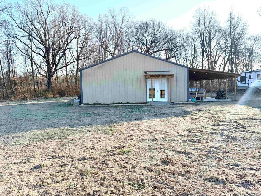 Take a look at this rare opportunity to own +/- 170 acres in beautiful Clay County! This property offers freedom, privacy, and room to build your dreams. The 1200 sq ft 2 bed/1 bath house offers a spacious living area and a covered porch perfect for watching the wildlife and gorgeous sunsets! Whether you're starting a ranch, expanding your business, or creating a peaceful rural lifestyle, this is a rare opportunity to own a large tract with a ready-to-use residence!