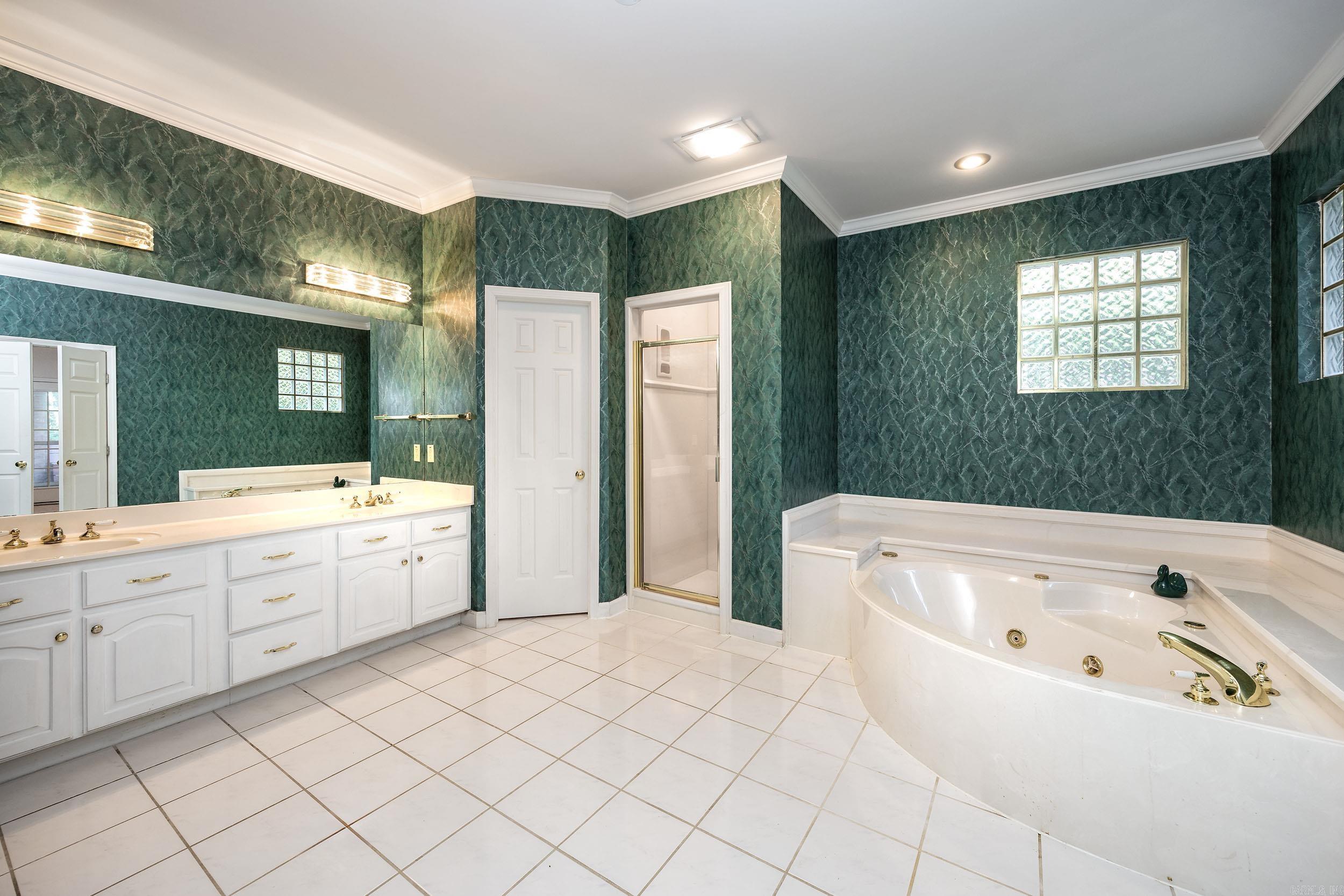 PLEASANT VALLEY ESTATES - Residential