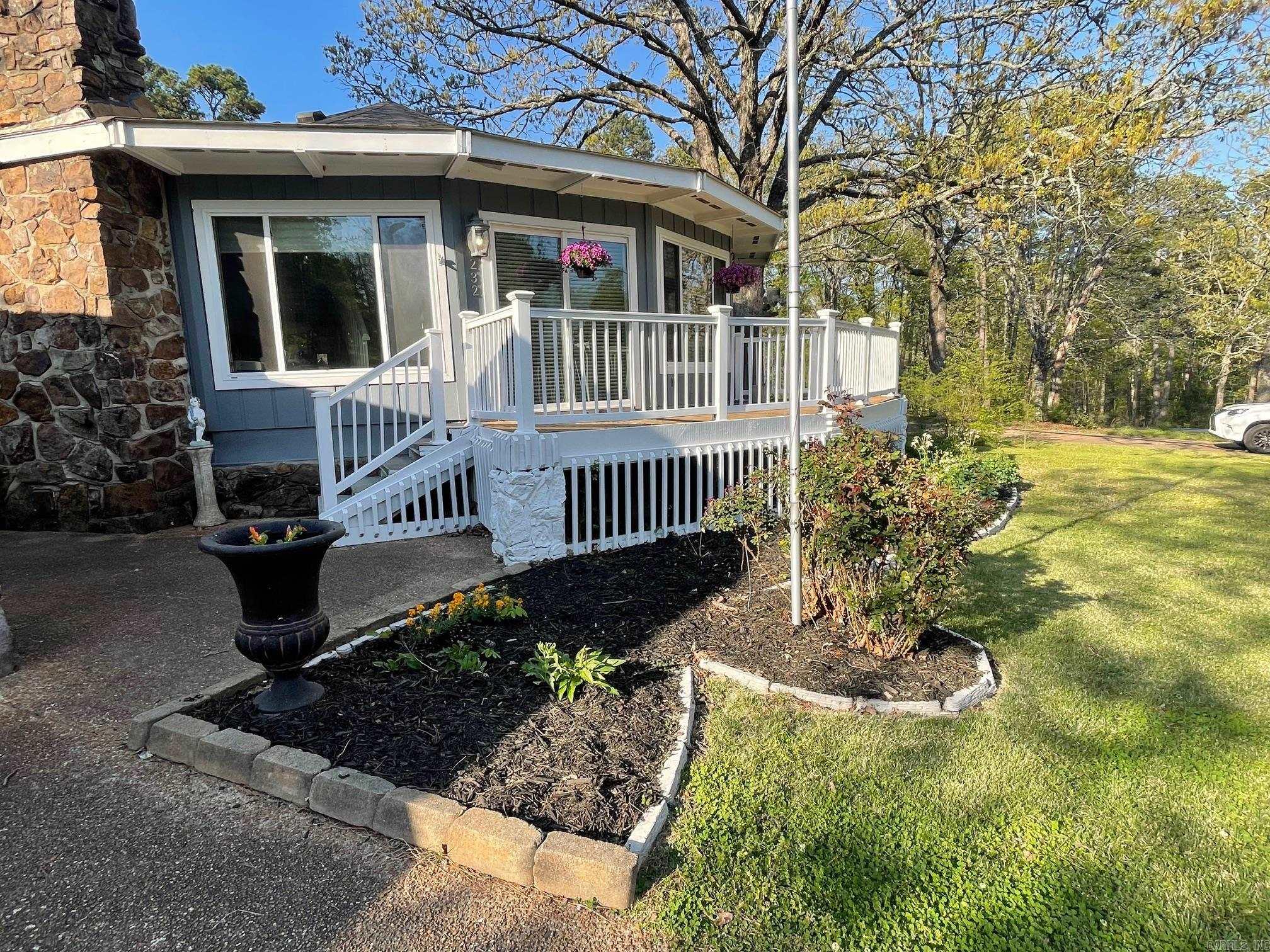 INDIAN HILLS - Residential