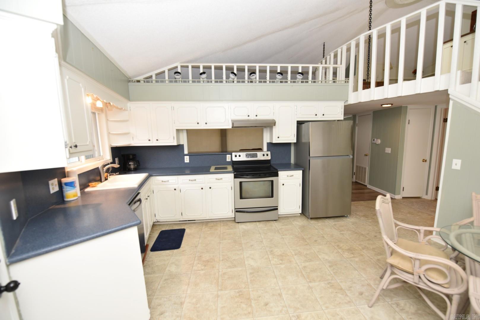 INDIAN HILLS - Residential