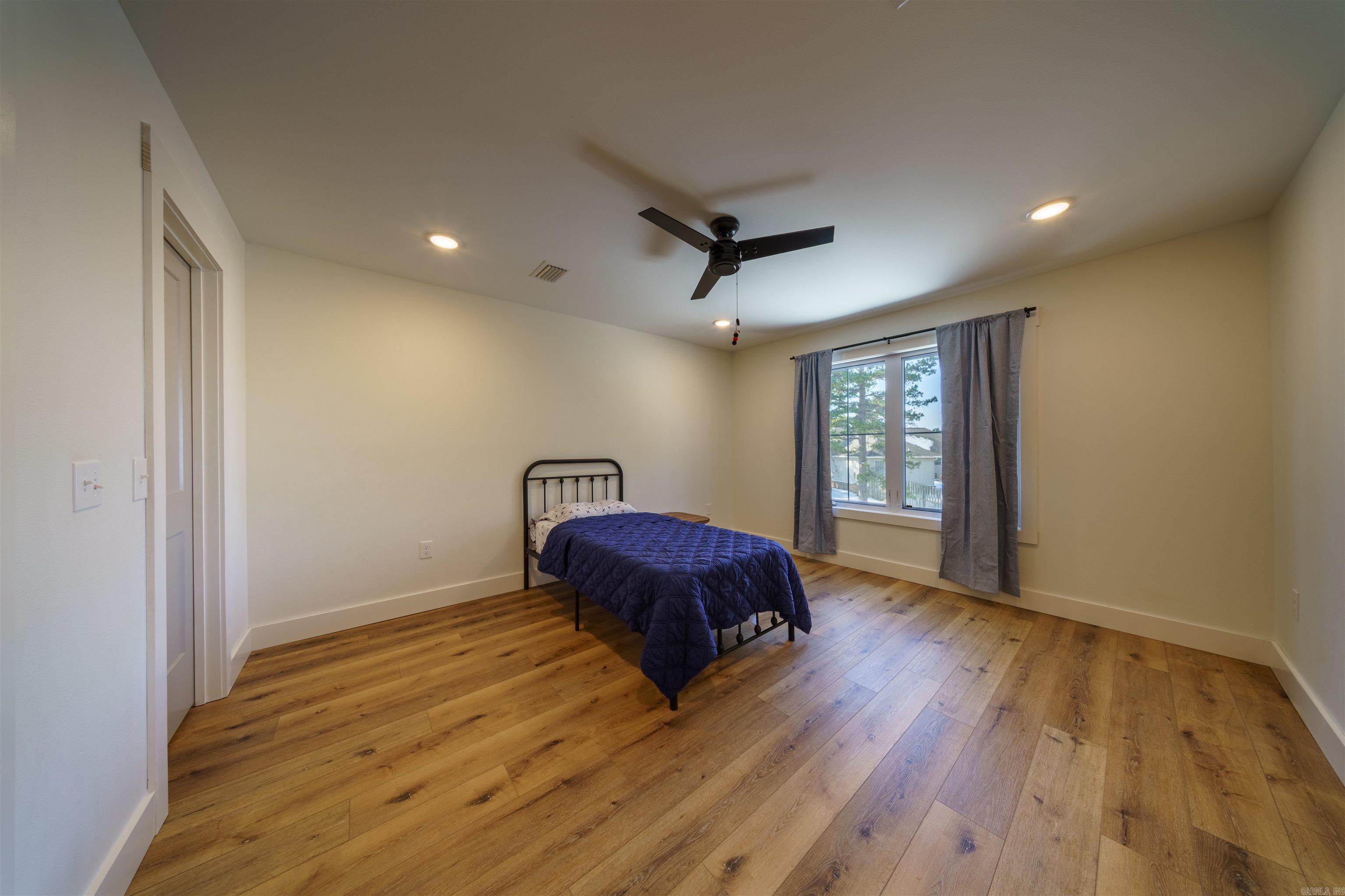 DOUBLE OAK ESTATES - Residential