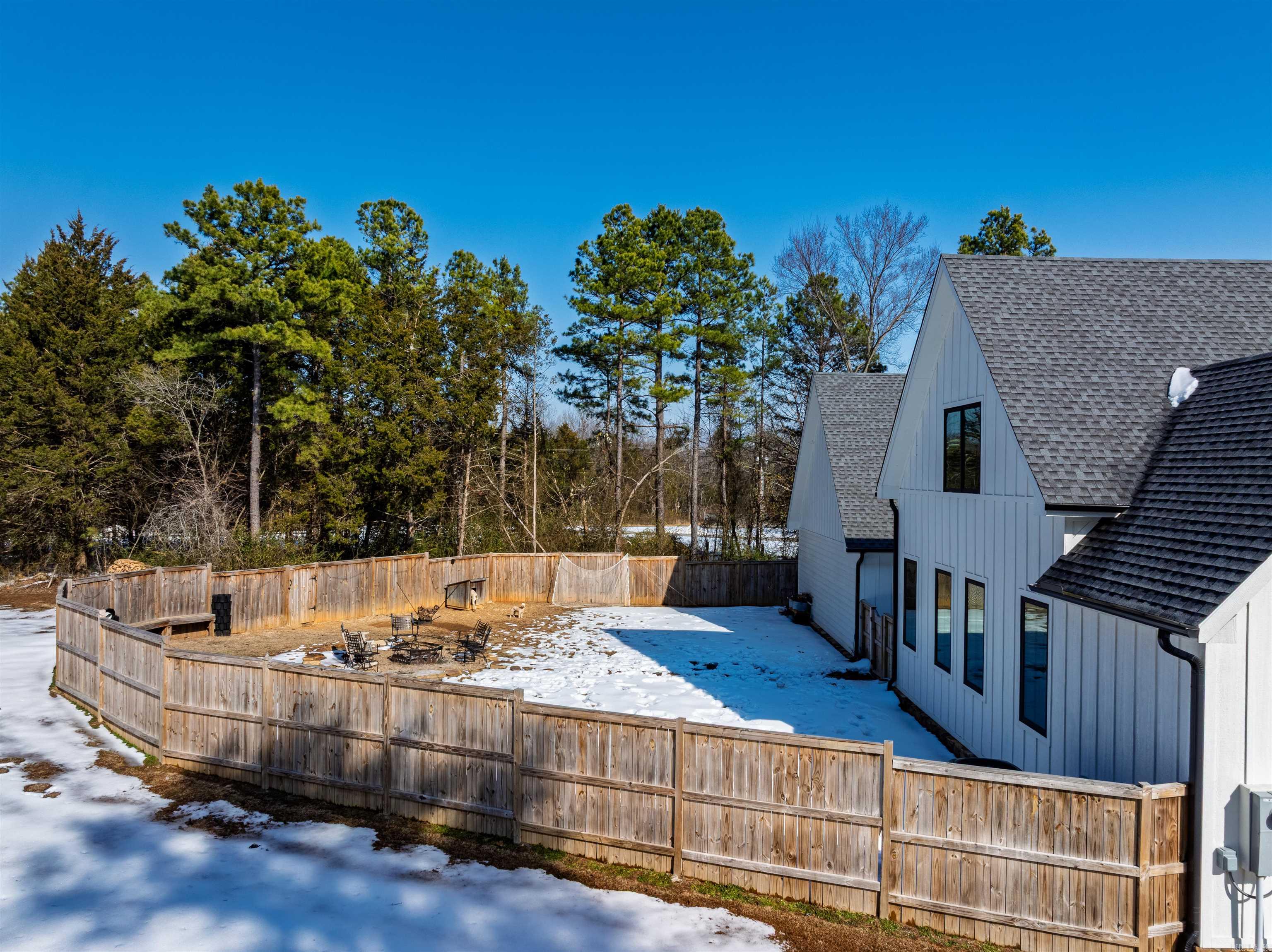 DOUBLE OAK ESTATES - Residential