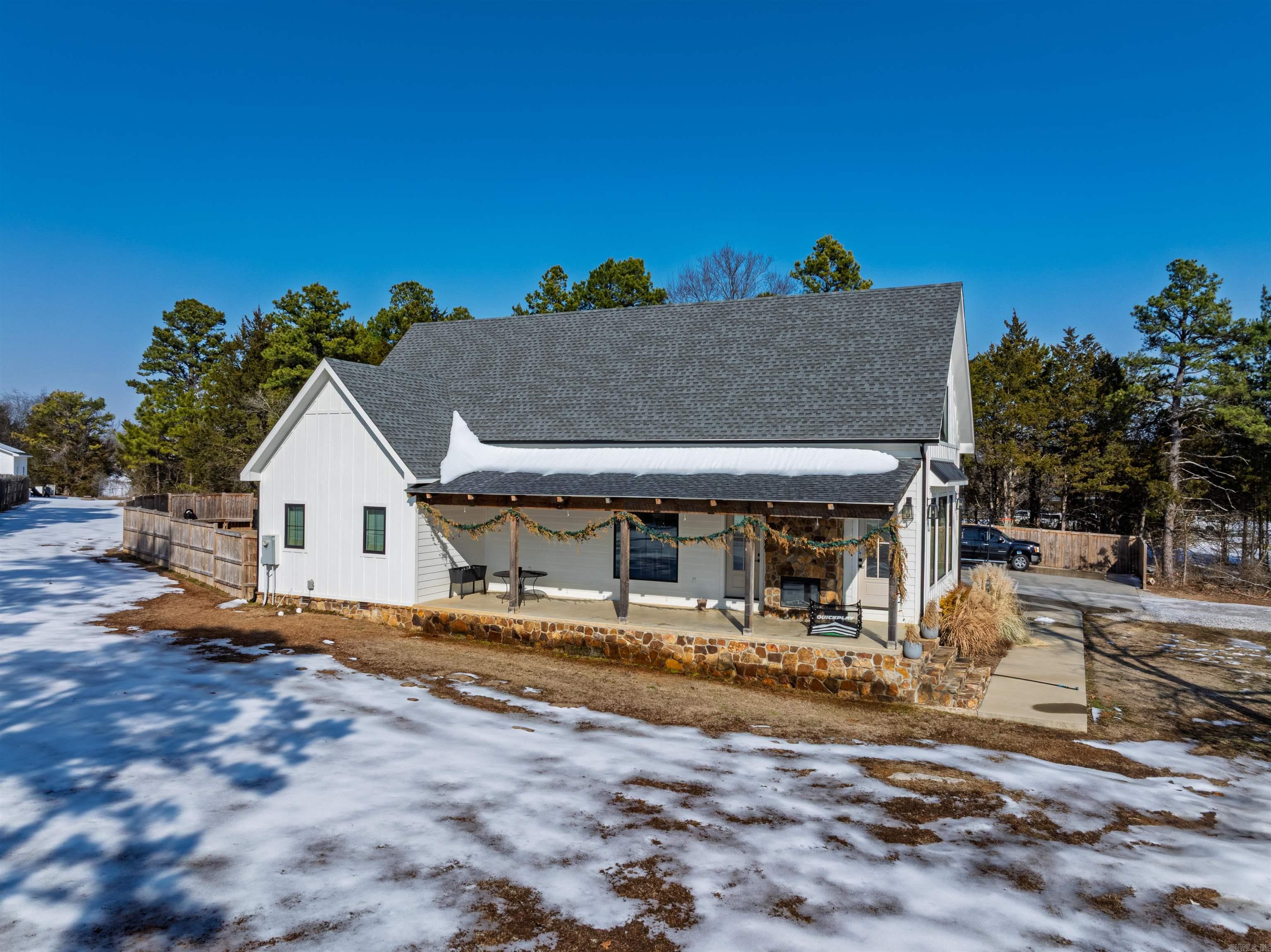 DOUBLE OAK ESTATES - Residential