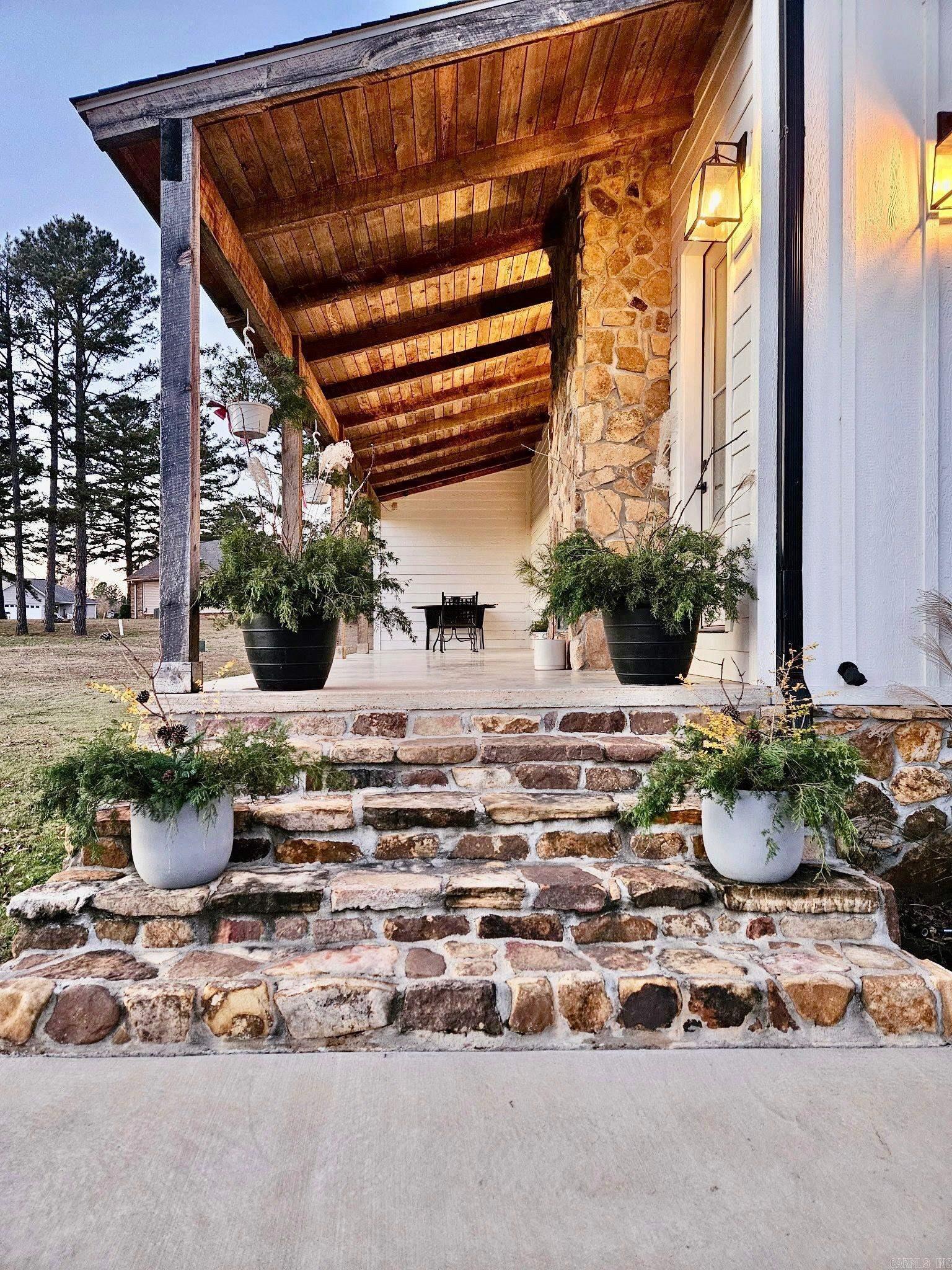 DOUBLE OAK ESTATES - Residential