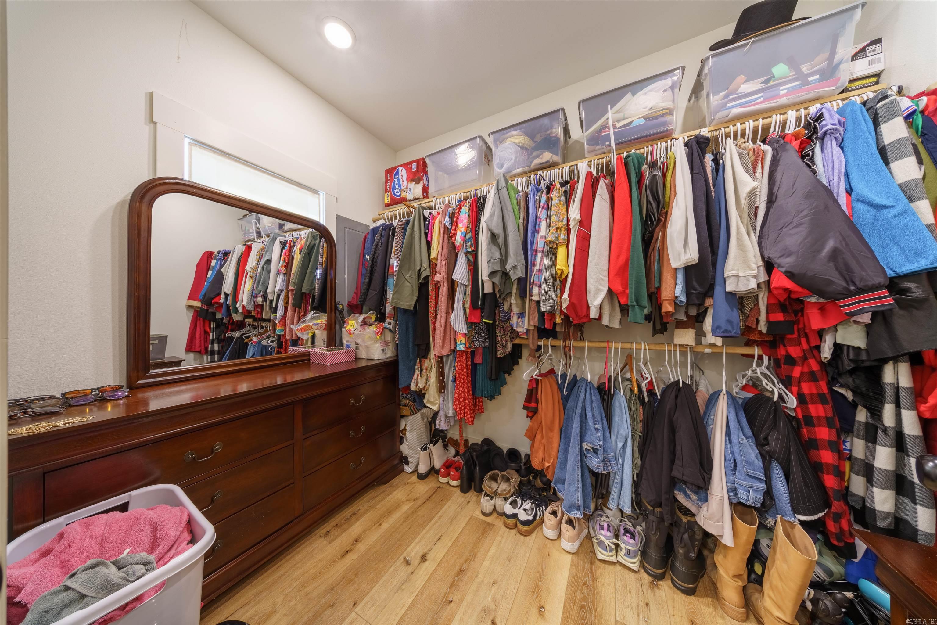 DOUBLE OAK ESTATES - Residential