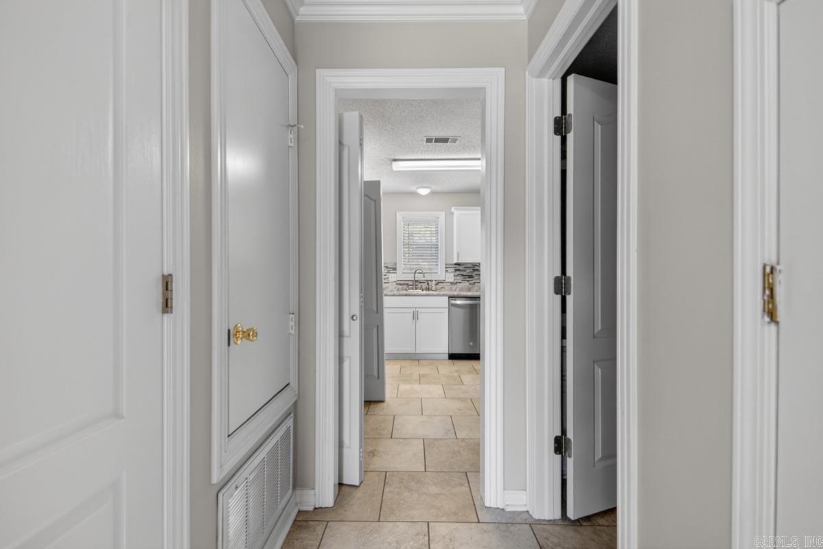 OAK FOREST - Residential