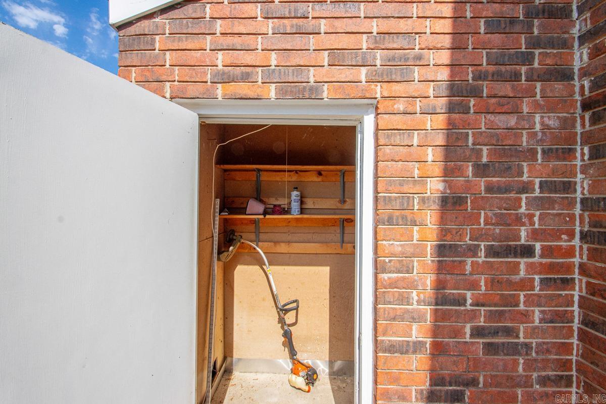 OAK FOREST - Residential