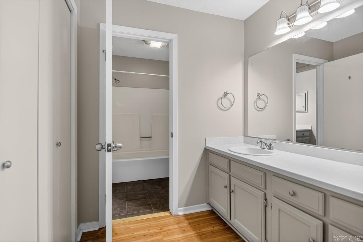 OAK FOREST - Residential