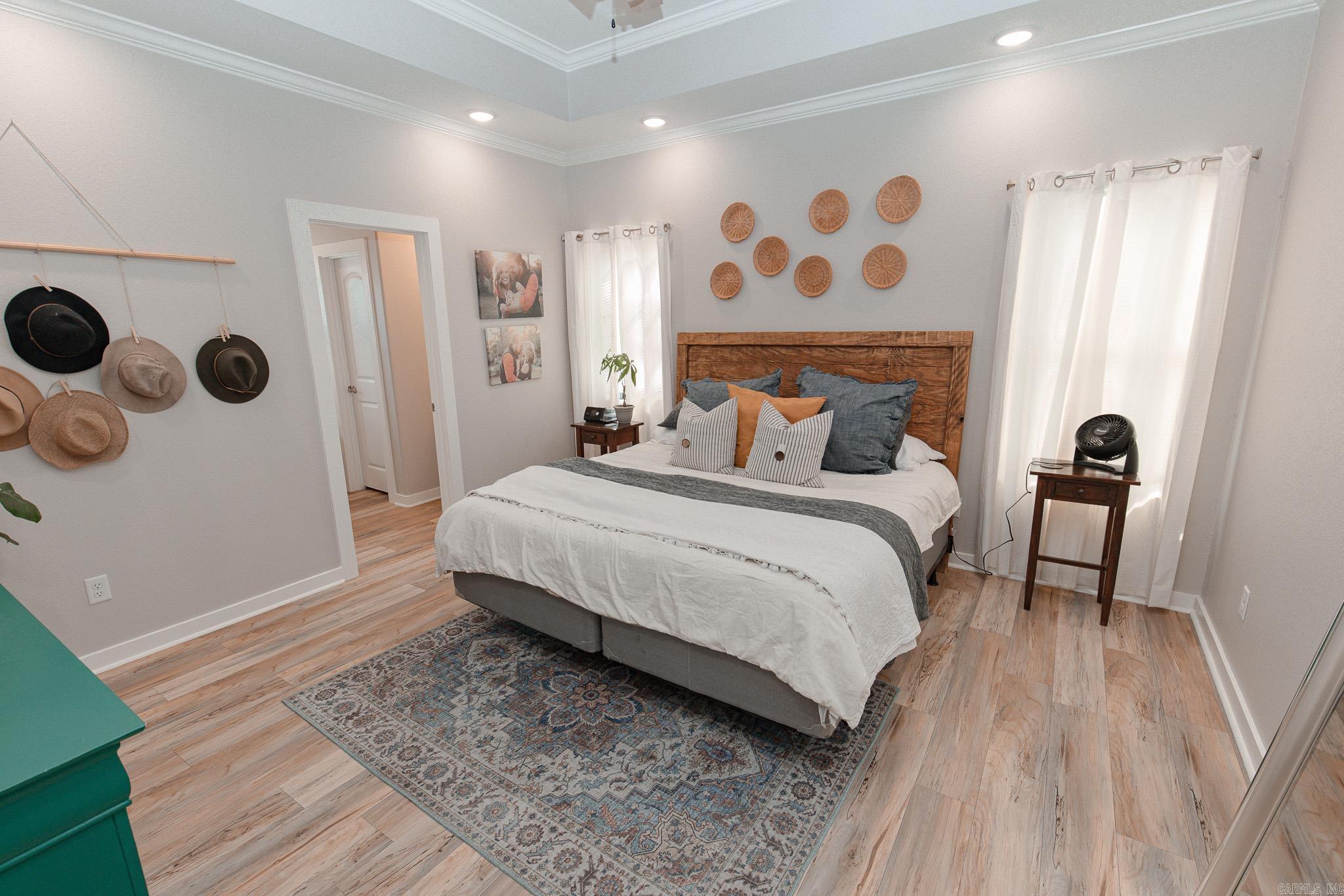 OAK TREE SOUTH - Residential