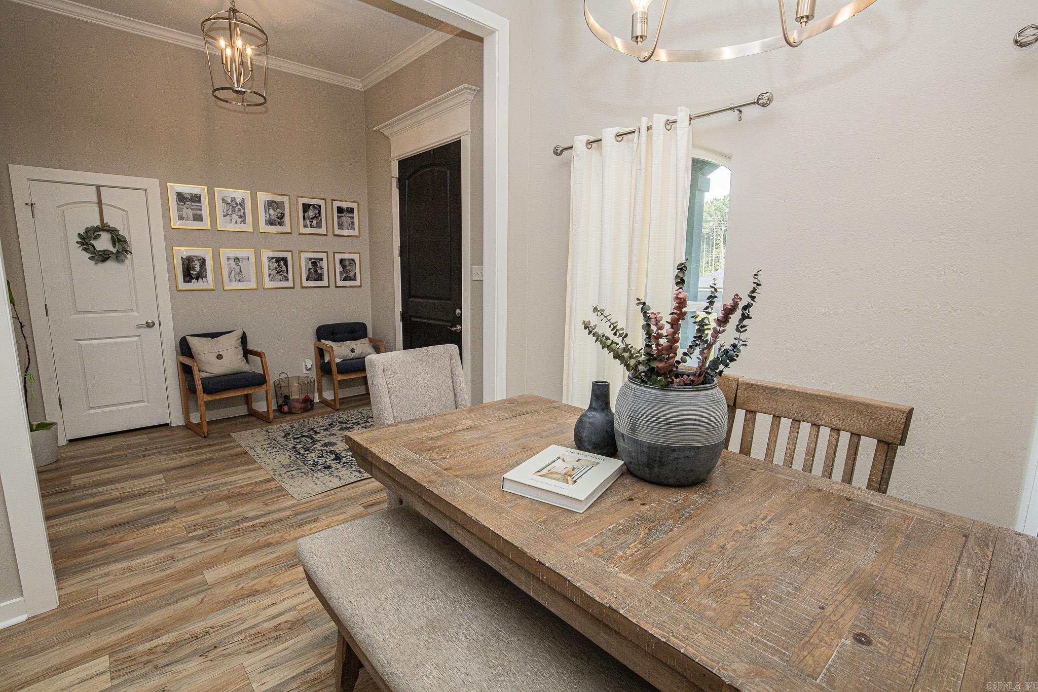 OAK TREE SOUTH - Residential